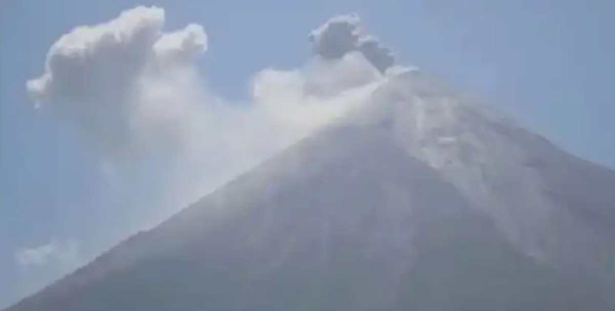 Volcán de Fuego se mantiene en constante actividad. (Foto Prensa Libre: Hemeroteca PL)