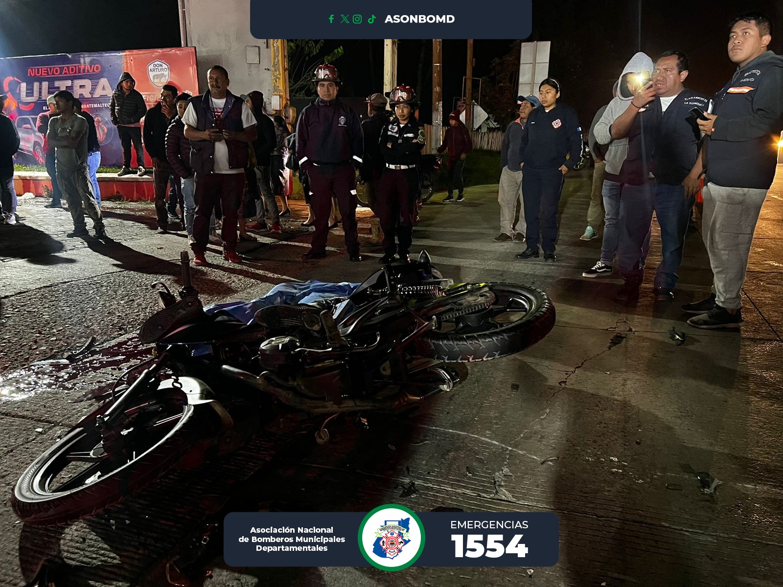 Dos menores de edad perdieron la vida en un accidente de motocicleta en el km 70 de la ruta Interamericana, en Patzicía, Chimaltenango. (Foto Prensa Libre: @ASONBOMDGT)Dos menores de edad perdieron la vida en un accidente de motocicleta en el km 70 de la ruta Interamericana, en Patzicía, Chimaltenango. (Foto Prensa Libre: @ASONBOMDGT)
