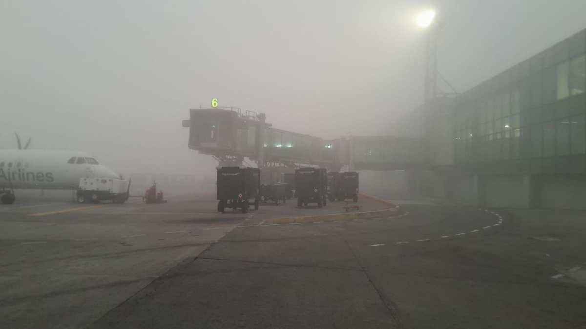Aeropuerto Internacional La Aurora cierra operaciones por la densa neblina de este 11 de enero de 2024. (Foto Prensa Libre: DGAC)