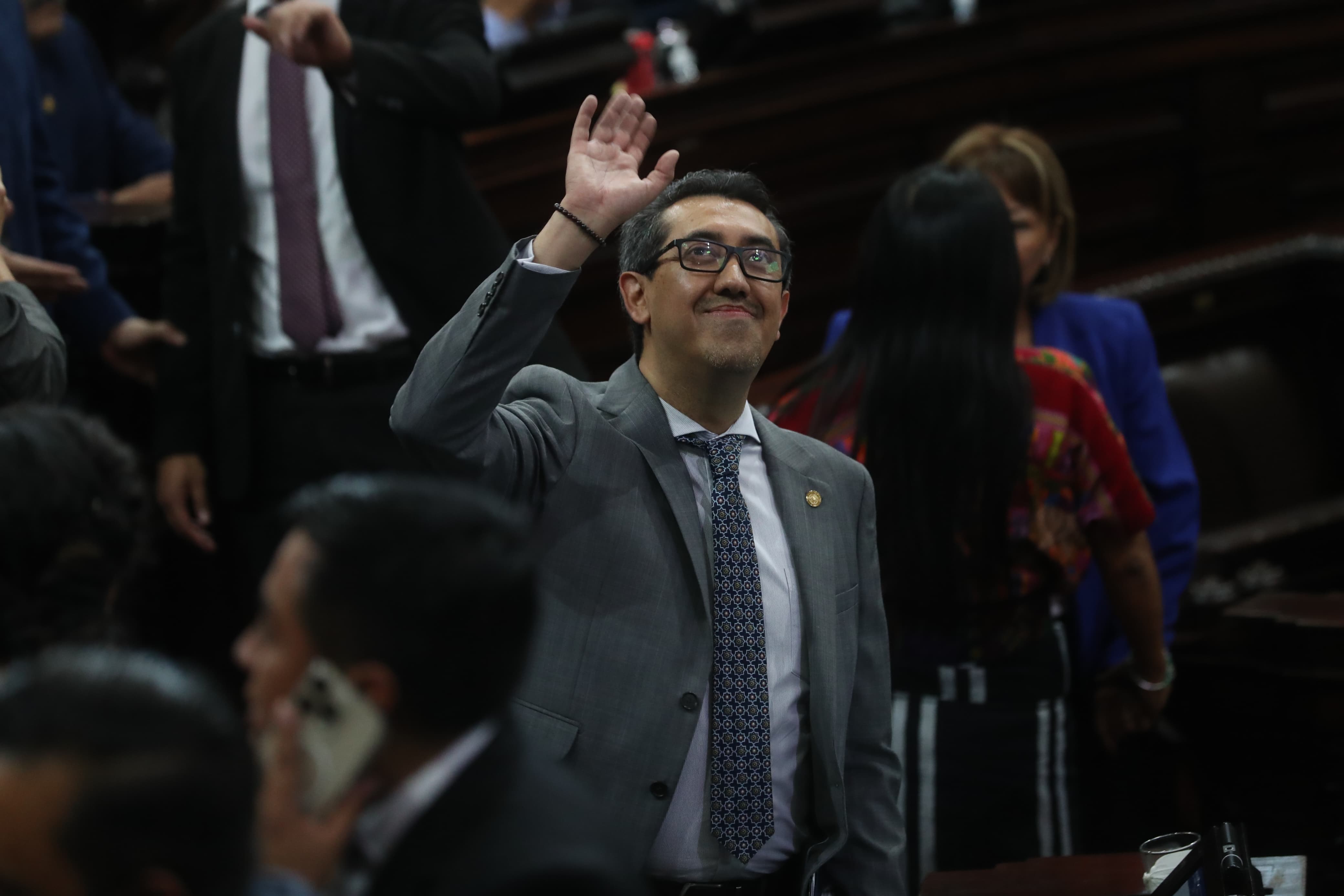 Jonathan Menkos recibe permiso del Congreso para ser ministro de Finanzas. (Foto Prensa Libre: Erick Ávila) 