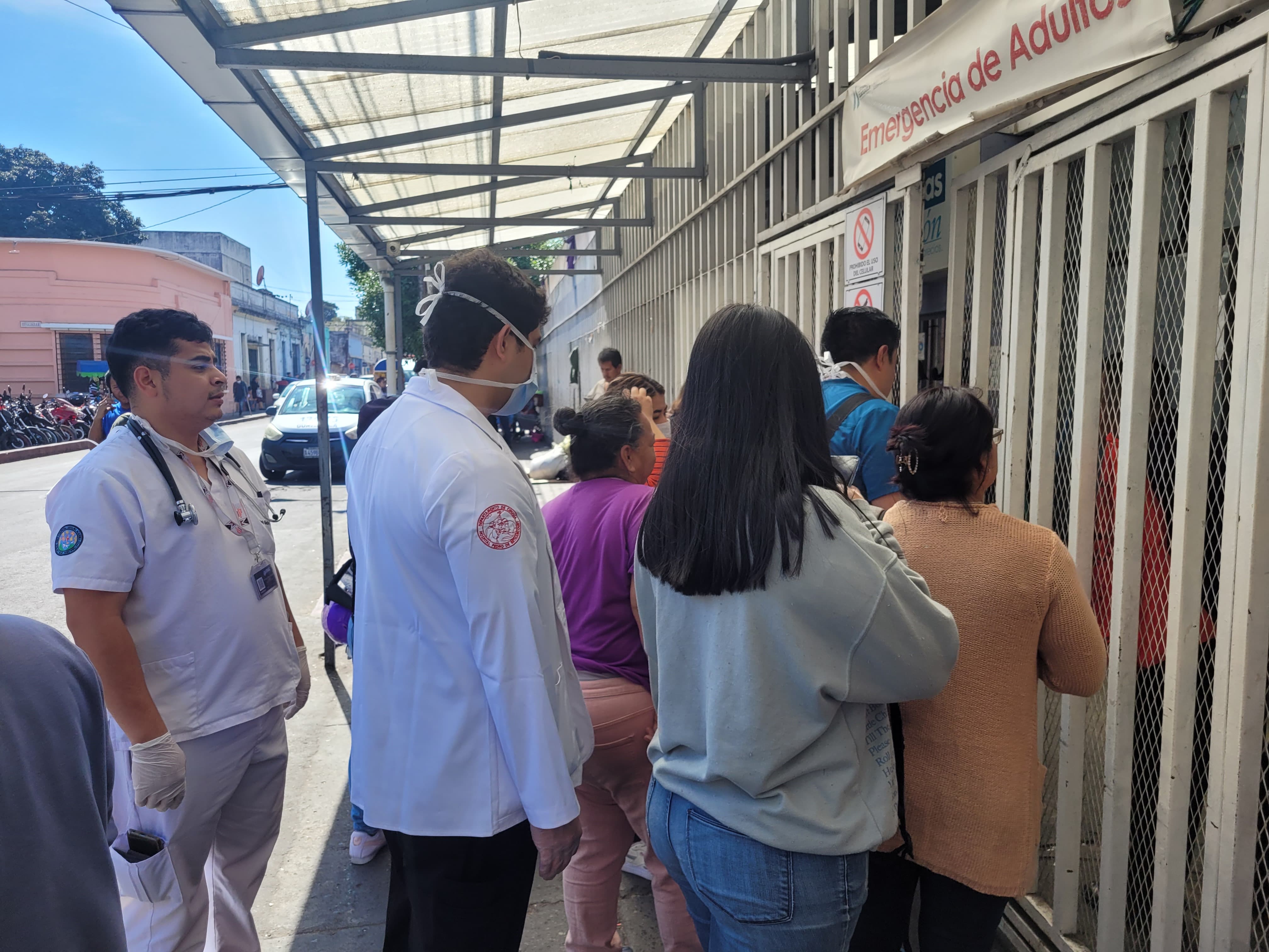 El Hospital General San Juan de Dios se ve afectado en el servicio de energía eléctrica. (Foto Prensa Libre: Gabriel Morales)