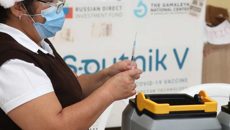 La Presidencia y el Ministerio de Salud realizaron dos peticiones sobre el contrato de vacunas Sputnik V. (Foto Prensa Libre: Hemeroteca PL) 