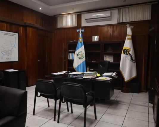 Despacho de la Dirección General de Caminos, en donde se hallaron micrófonos, según el Ministerio de  Comunicaciones. (Foto Prensa Libre: CIV)