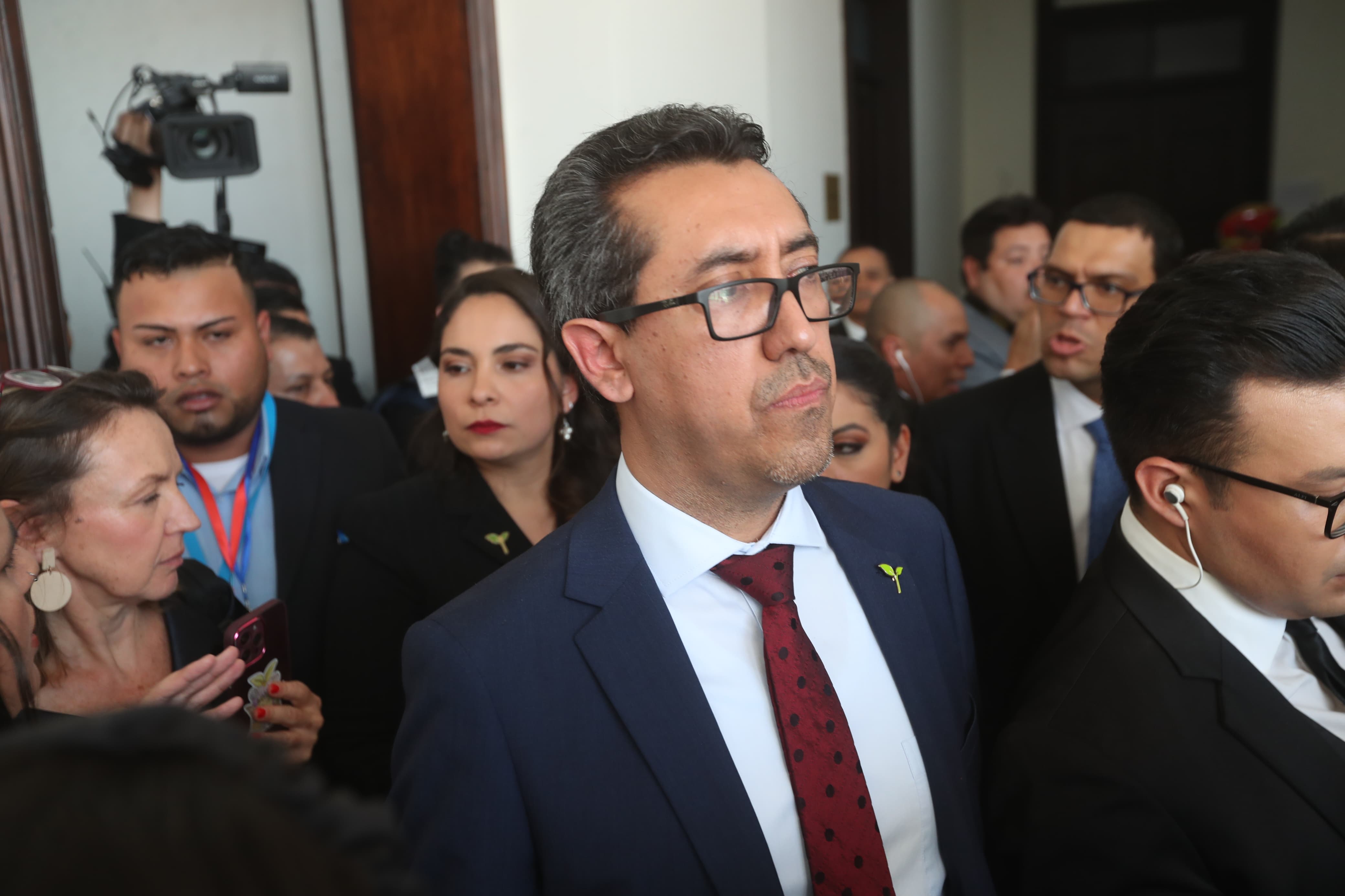 Momentos de tensión en Guatemala: disputa en el Congreso causa retrasos previo a la toma de posesión de Bernardo Arévalo como presidente
