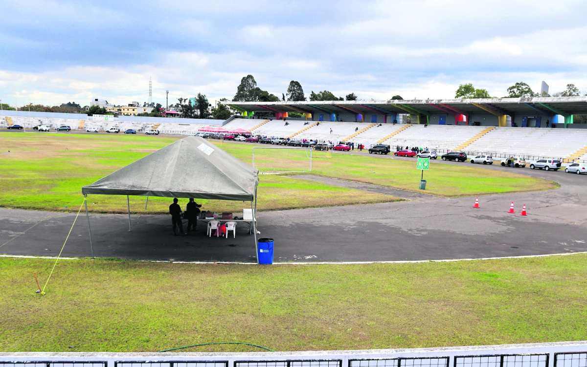 Estadio del parque recreativo Erick Barrondo , en la Ciudad de Guatemala.(Foto Prensa Libre: Hemerotea PL)
