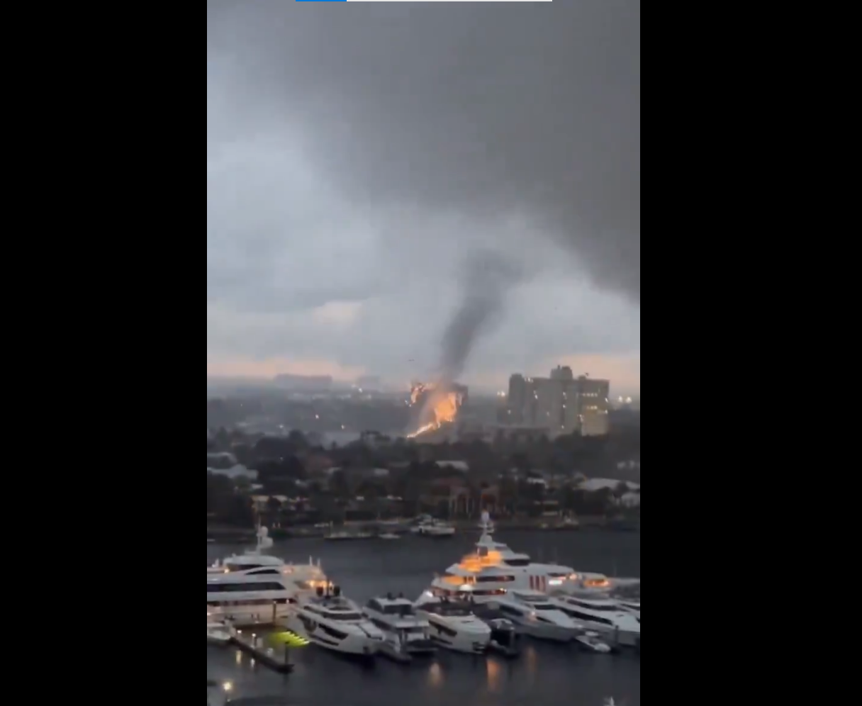 No se reportaron heridos, pero si daños en barcos y en las líneas de electricidad. (Foto Prensa Libre: Captura de video)
