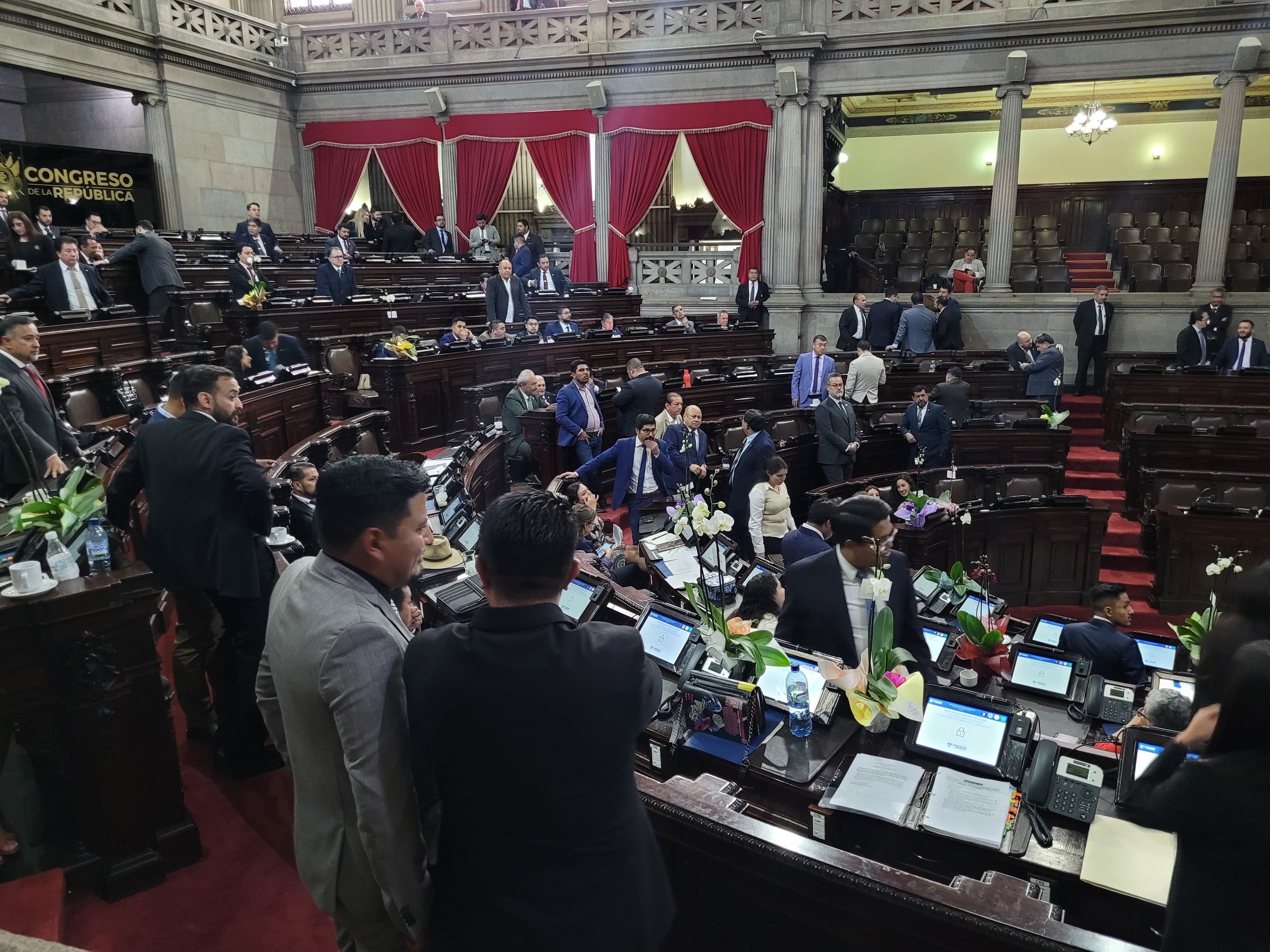 Por orden de la CC Congreso completa repartición de comisiones y Cabal dirigirá la de Finanzas