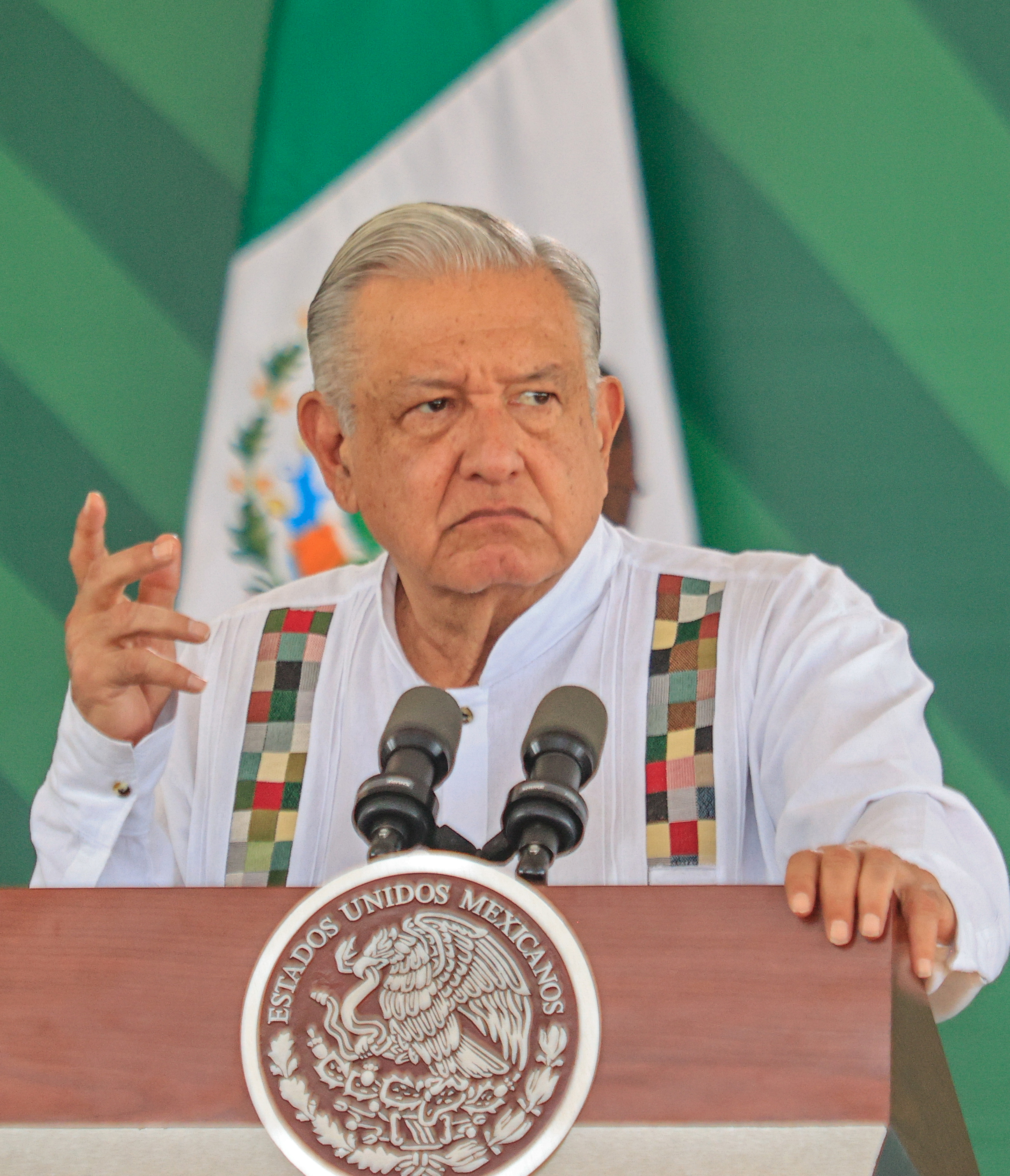 AMLO respalda a obispos que buscan tregua con narcos