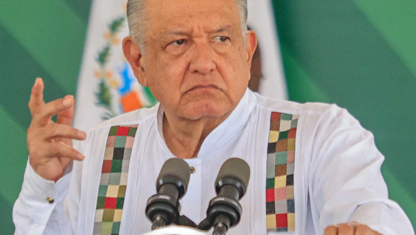 El presidente de México, Andrés Manuel López Obrador, en su rueda de prensa diaria este jueves 15 de febrero, desde Acapulco, Guerrero.  (Foto Prensa Libre: EFE)