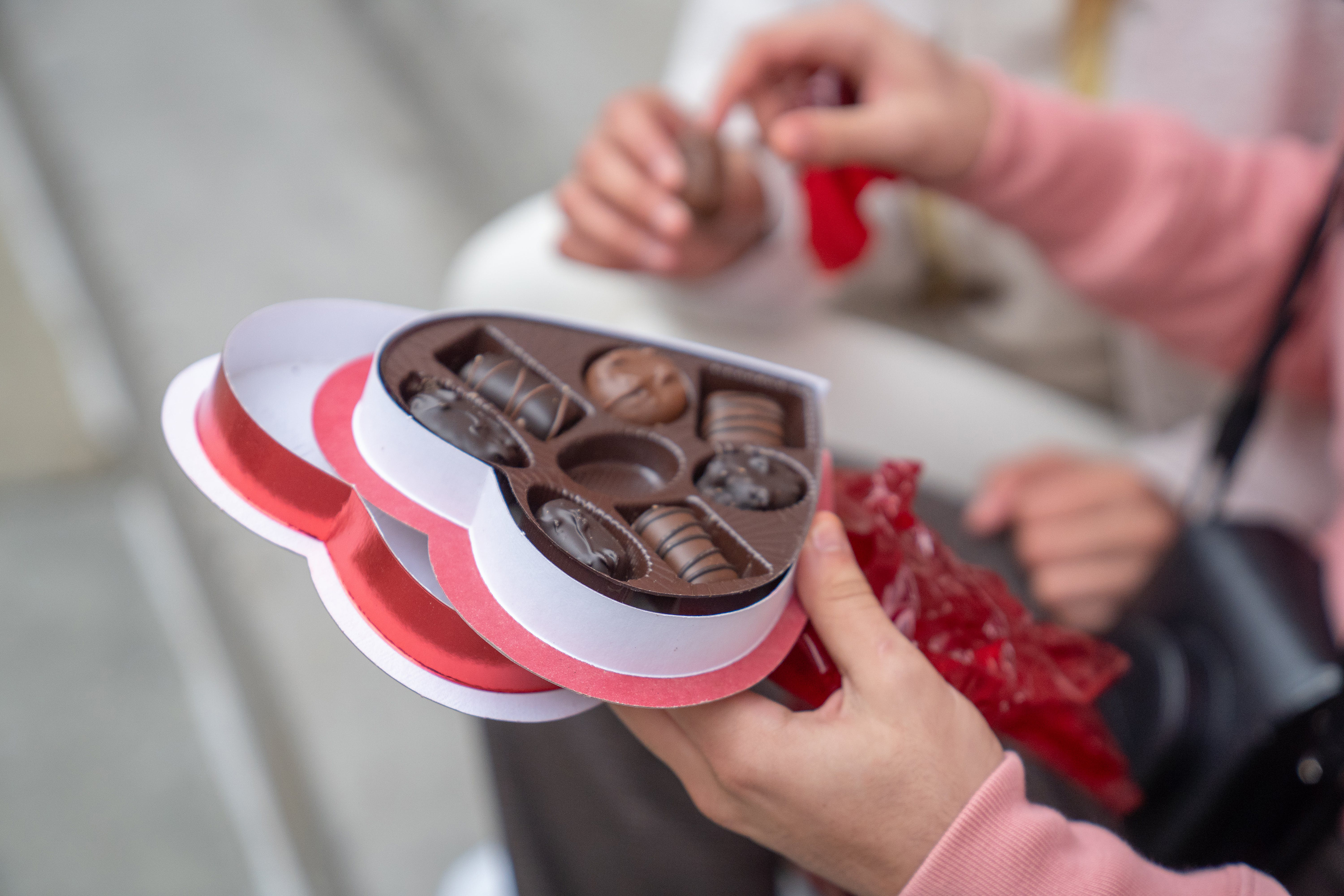 ¿Chocolates para San Valentín? Aprenda a elegir la opción más saludable