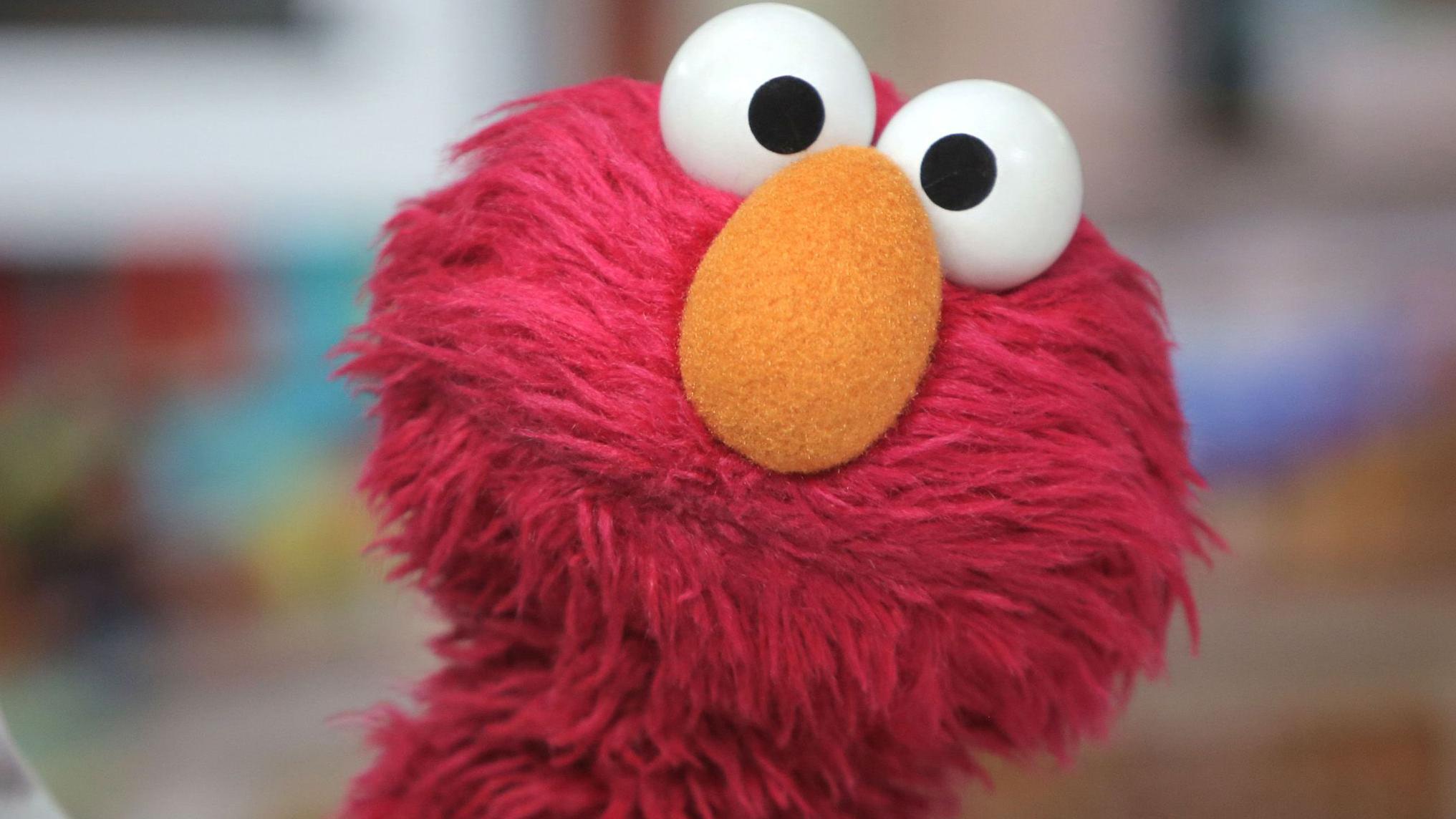 Después de que Elmo preguntara cómo le iba a todo el mundo con la X, los usuarios respondieron con una lluvia de traumas.

Getty Images