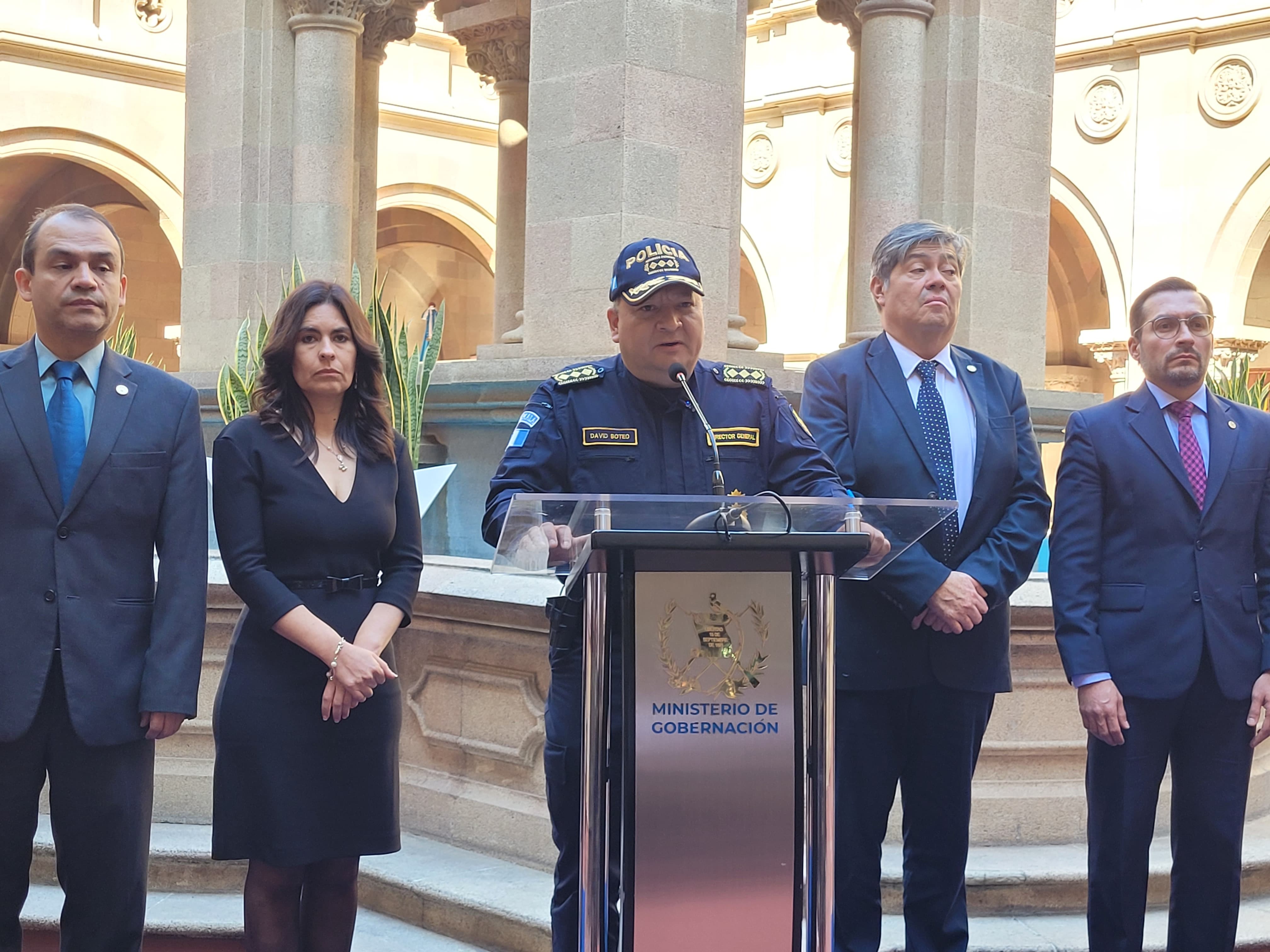 PNC revela caso de agentes que habrían estafado con identidades falsas en Facebook