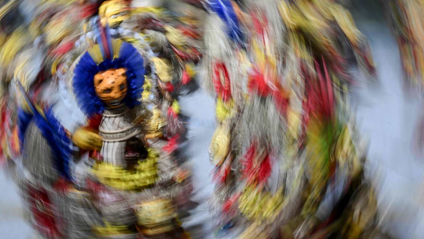  Los bailes de la escuela de samba Grande Río, fue una de las más coloridas de la primera noche de carnaval. (Fotografía Prensa Libre: AFP)