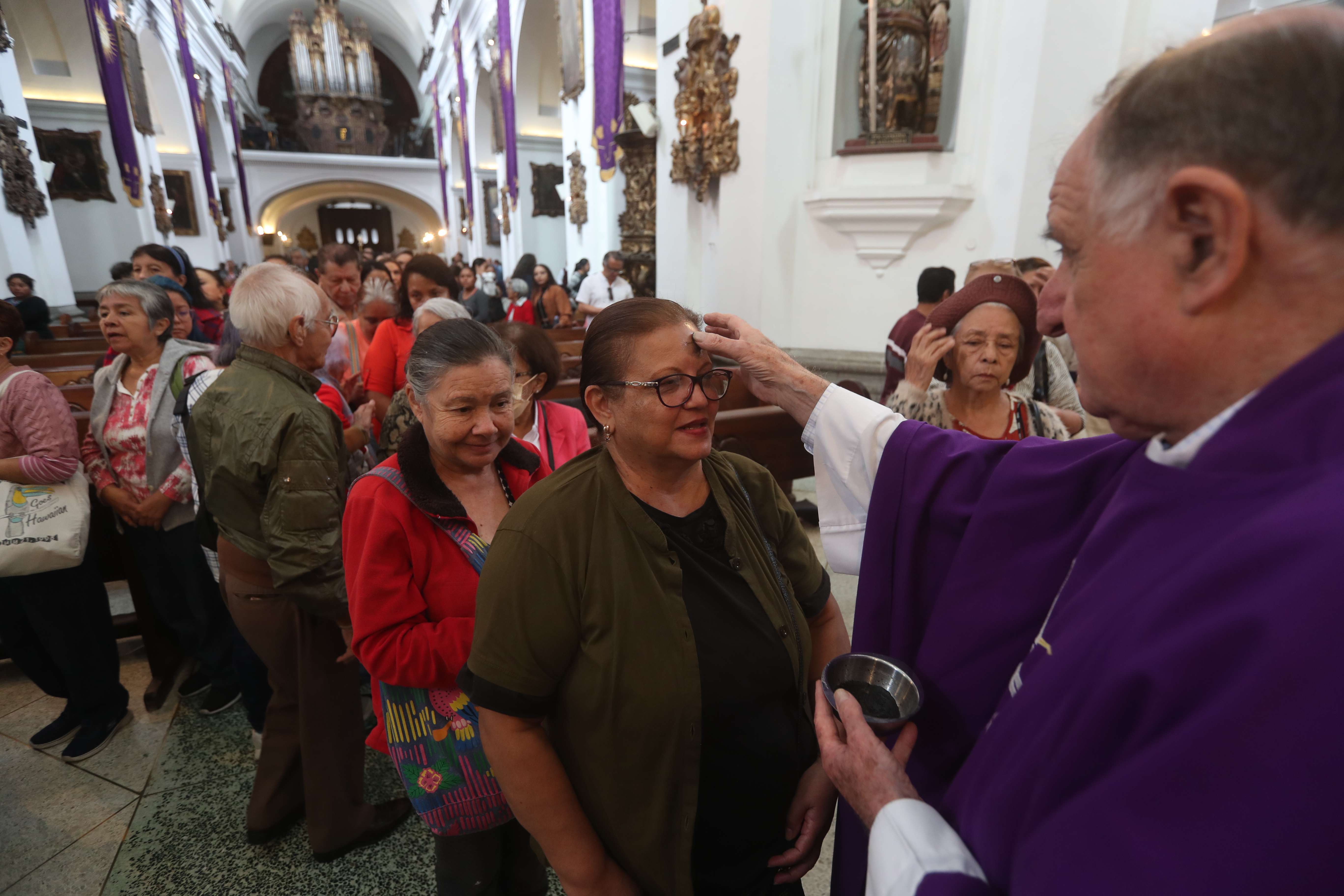 Miércoles de Ceniza: ¿Qué significa la imposición de la cruz en la frente?