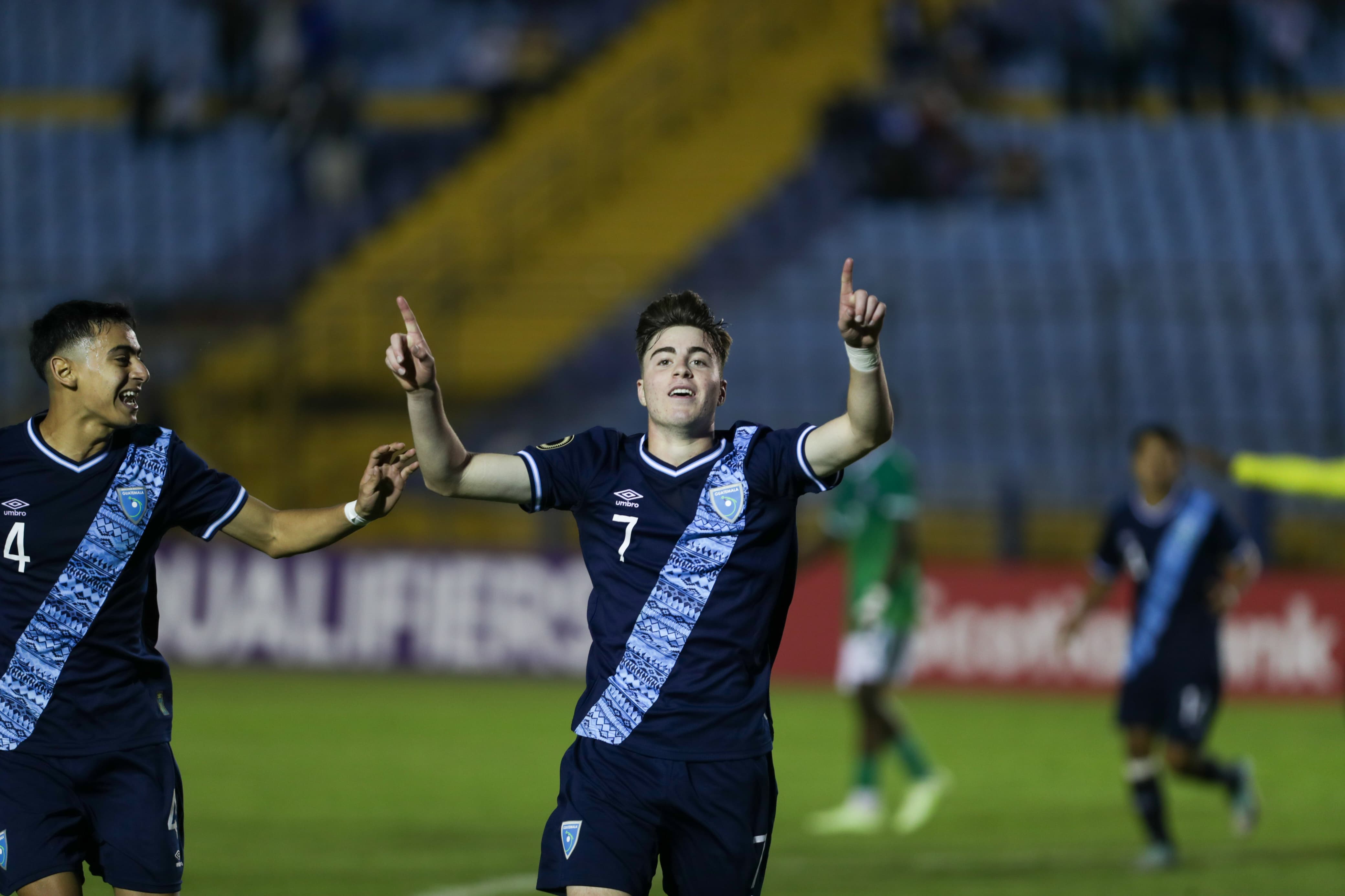 El jugador guatemalteco estadounidense, Mathew Evans, anotó tres goles en la victoria ante San Martín el 25 de febrero en el estadio Doroteo Guamuch Flores. (Foto Prensa Libre: Douglas Suruy).