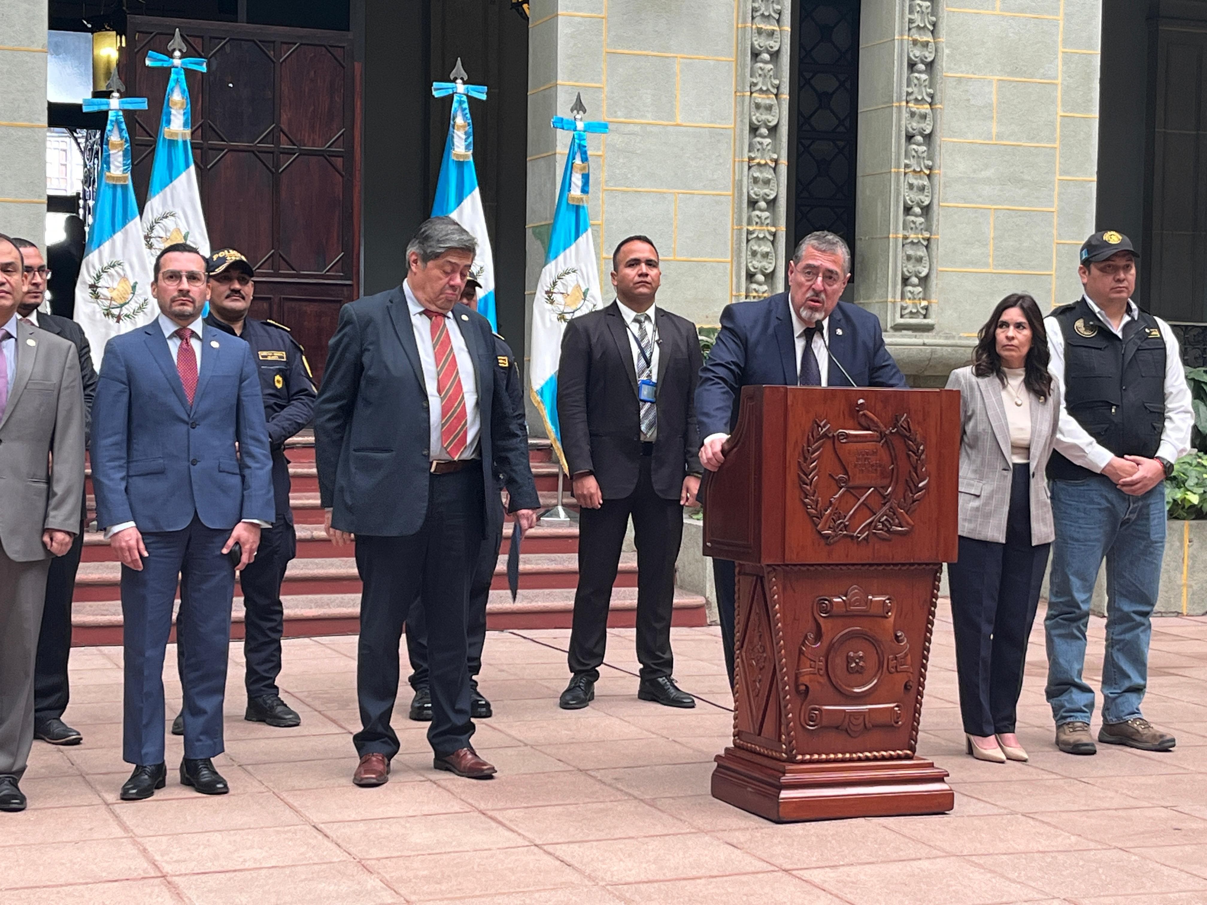 Arévalo da detalles de su viaje a Europa y fija postura por reuniones de jefa del MP con otros presidentes