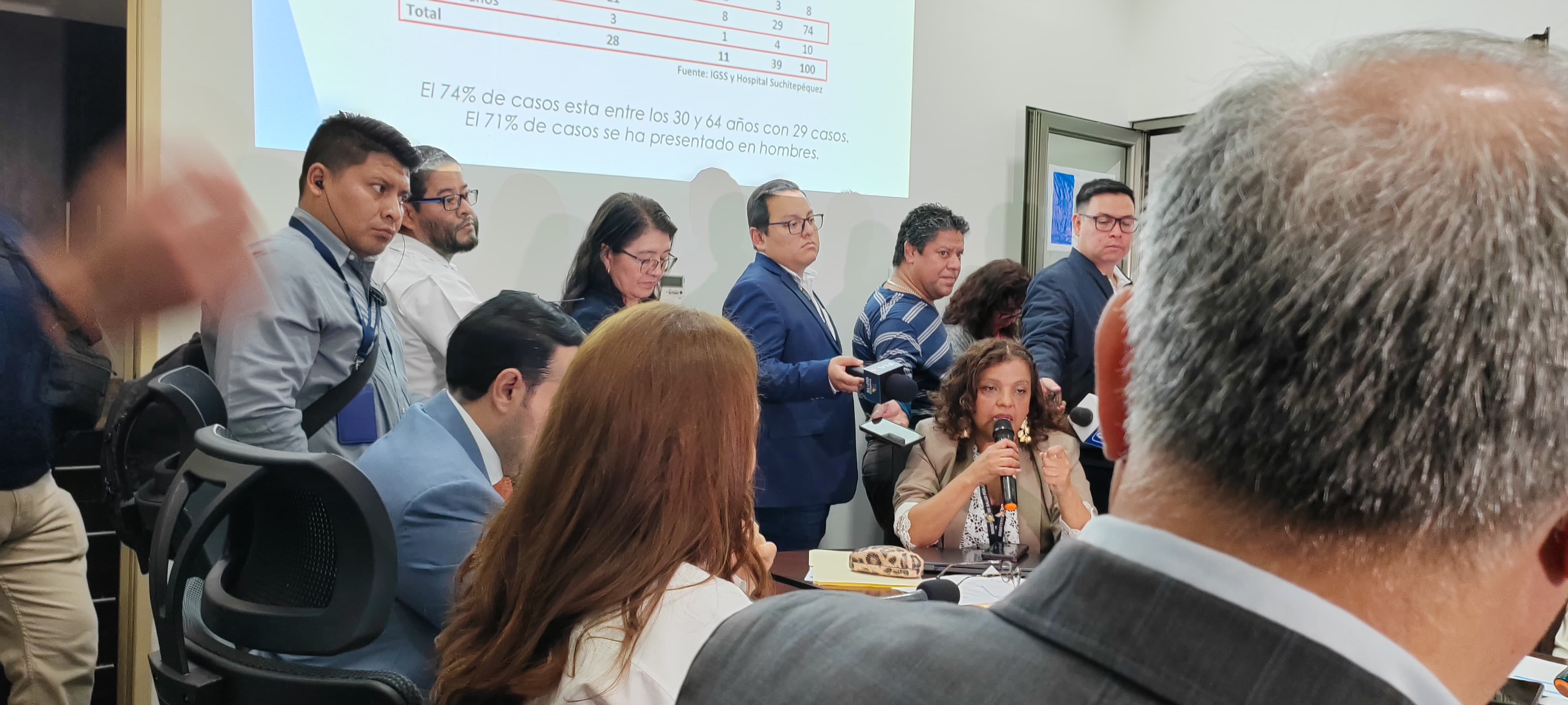 Diputados citaron al Congreso de la República a autoridades de Salud para que explicaran sobre la enfermedad neurológica aguda. (Foto Prensa Libre: Óscar Vásquez Mijangos)