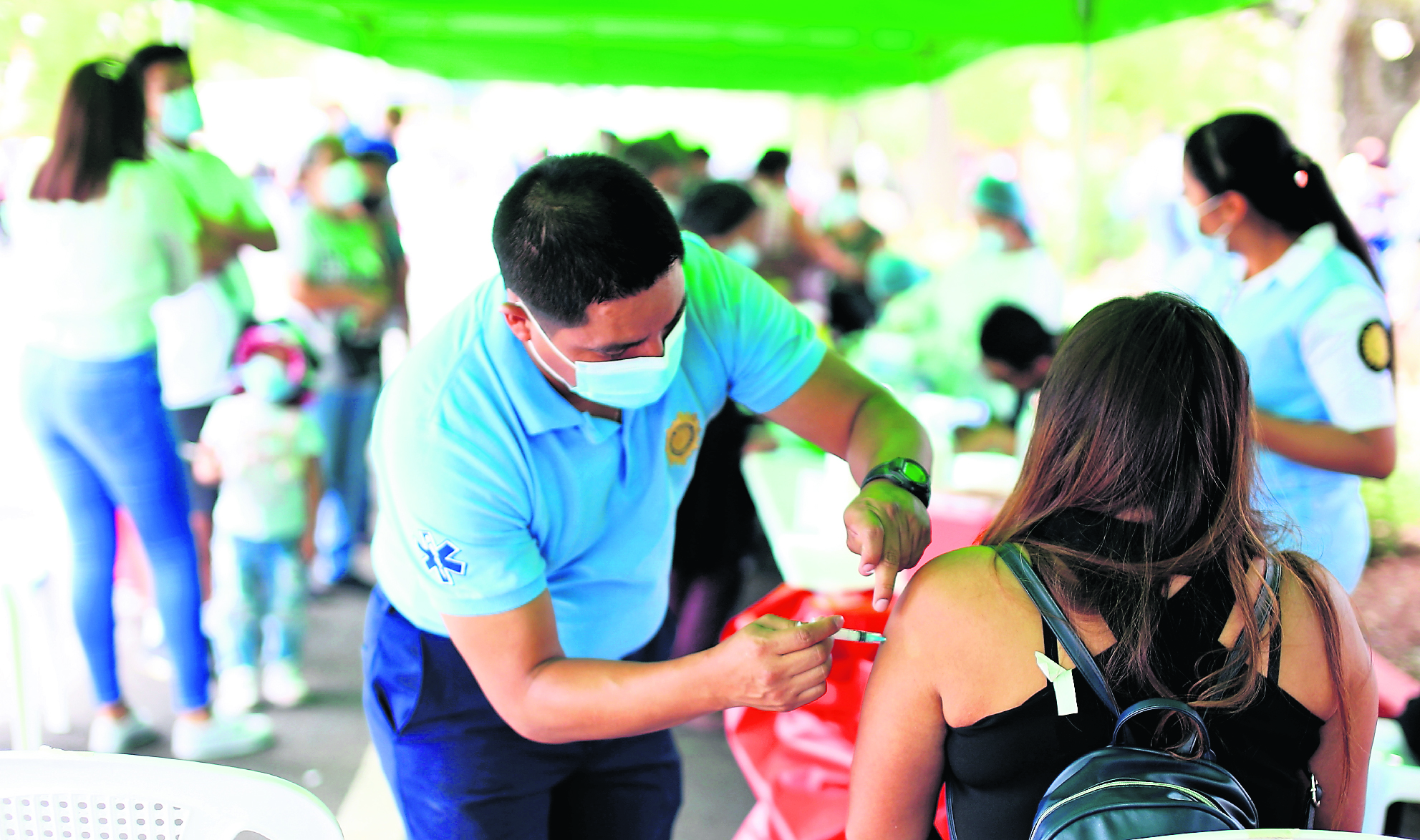 La vacuna Moderna está disponible en todos los centros de salud, afirman delegados del ministerio de Salud. (Foto Prensa Libre: Hemeroteca PL)