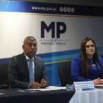 Rafael Curruchiche, jefe de la Feci, y La fiscal Leonor Morales. (Foto Prensa Libre: Érick Ávila)