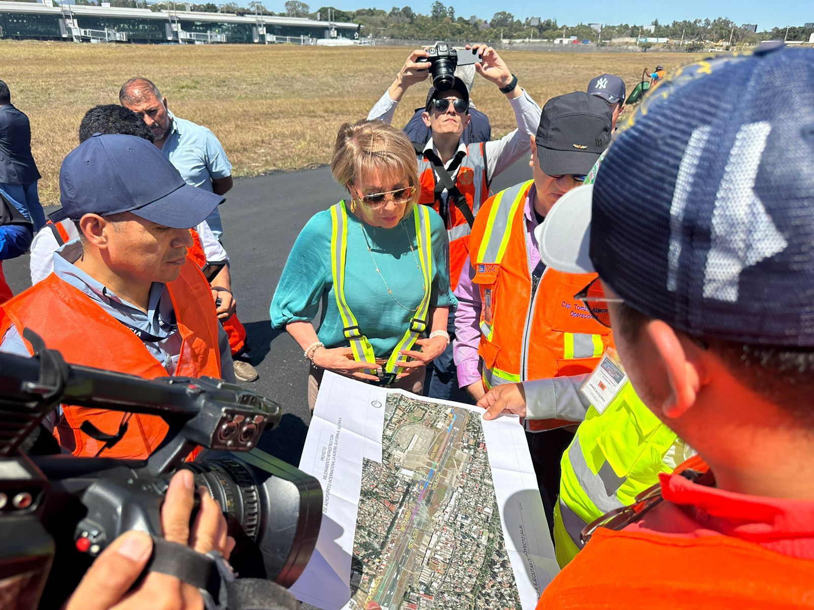 CIV cuestiona contrato de Q107 millones por obra en pista del Aeropuerto La Aurora