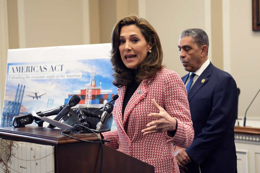 Congresista María Elvira Salazar pide remover a diplomáticos de EE. UU. por presunta injerencia en Guatemala