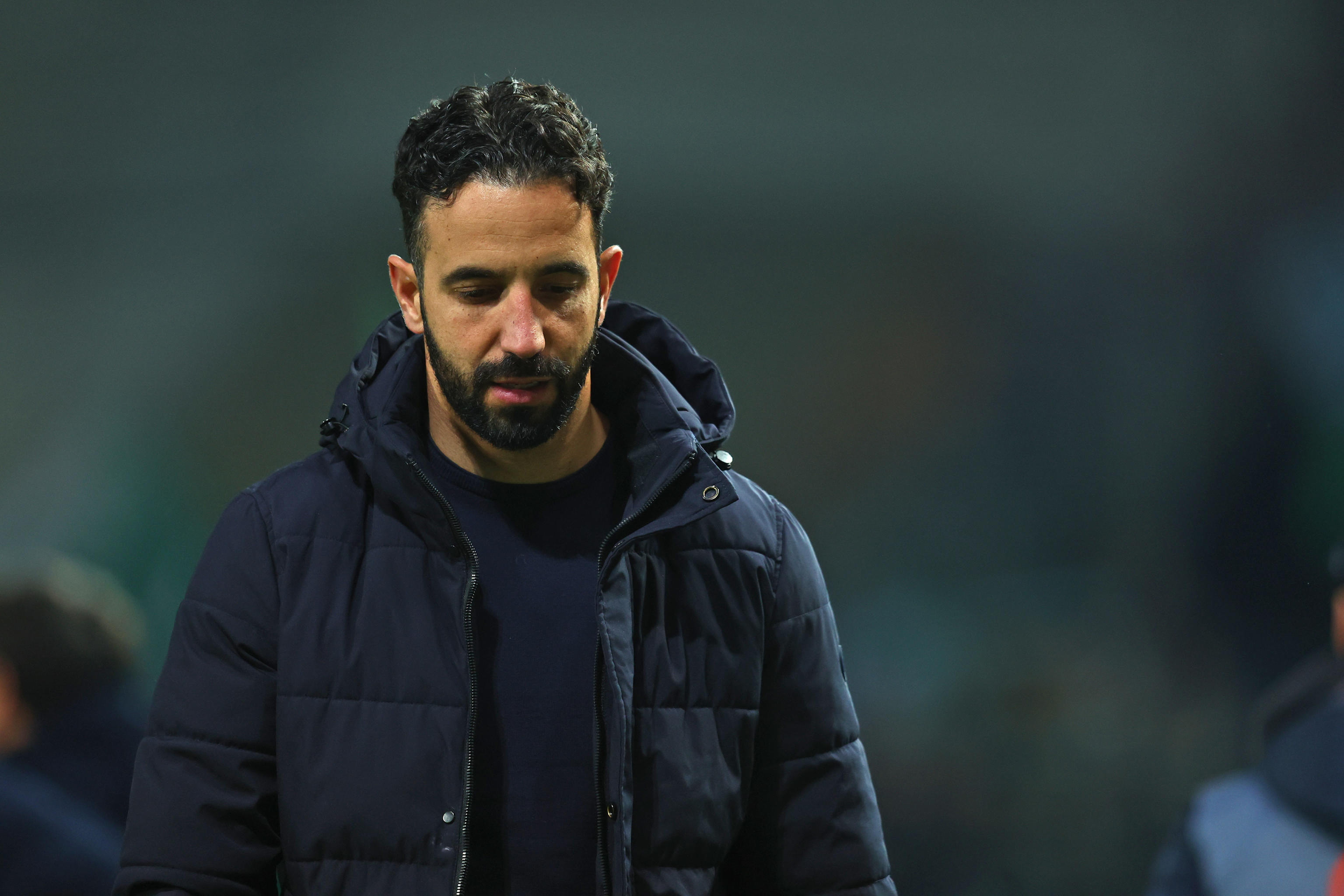 Bergamo (Italy), 14/03/2024.- Sporting's coach Ruben Amorin looks disappointed after losing the UEFA Europa League round of 16 second leg soccer match between Atalanta BC and Sporting CP, in Bergamo, Italy, 14 March 2024. (Italia) EFE/EPA/MICHELE MARAVIGLIA