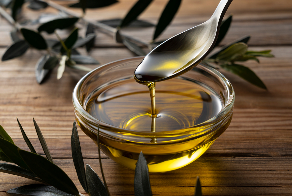 ¿Qué tan beneficioso es beber aceite de oliva?