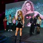 La cantante colombiana Shakira llega a la fiesta de lanzamiento de su nuevo álbum "Las Mujeres Ya No Lloran" en el Seminole Hard Rock Live en Hollywood, Florida, el 21 de marzo de 2024.  (Foto Prensa Libre: Giorgio Viera / AFP)