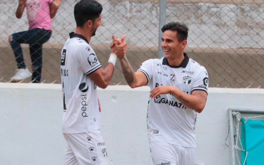 Andrés Lezcano figuró en el duelo ante Coatepeque y anotó el gol del triunfo.