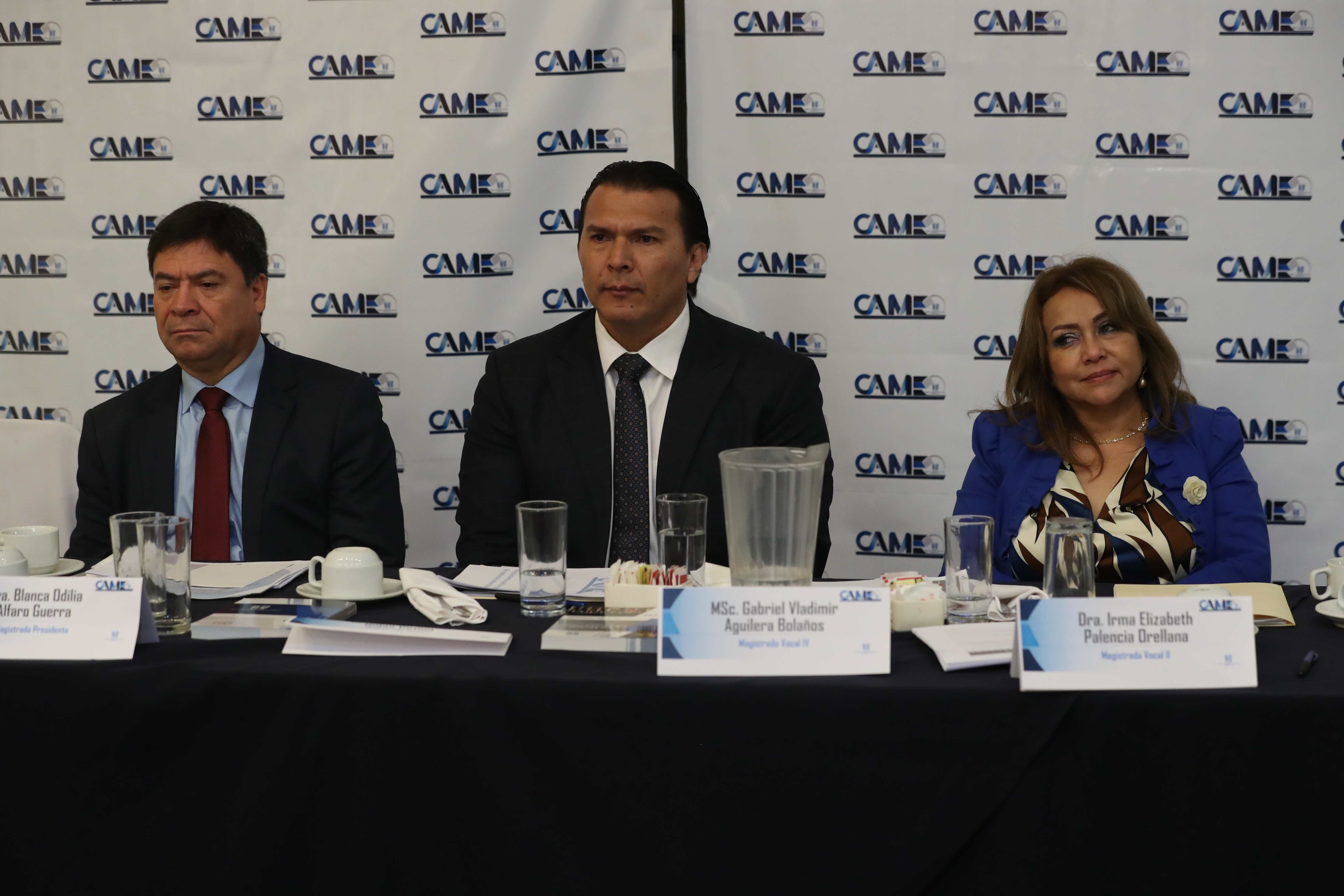 Magistrados del TSE retoman funciones tras amparo de la CSJ