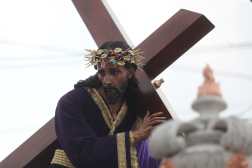 Es ya tradicin que el sbado anterior a ramos o conocido en el mundo catlico, sbado del Consuelo se procesiones la imagen de Jess del Consuelo y La Virgen de dolores, conocida como la Chinita, recorran diferentes barrios de la zona 1 capitalina, procesin que da paso a la Semana Santa Guatemalteca.  

Foto: Oscar Vsquez Mijangos
23/03/2024