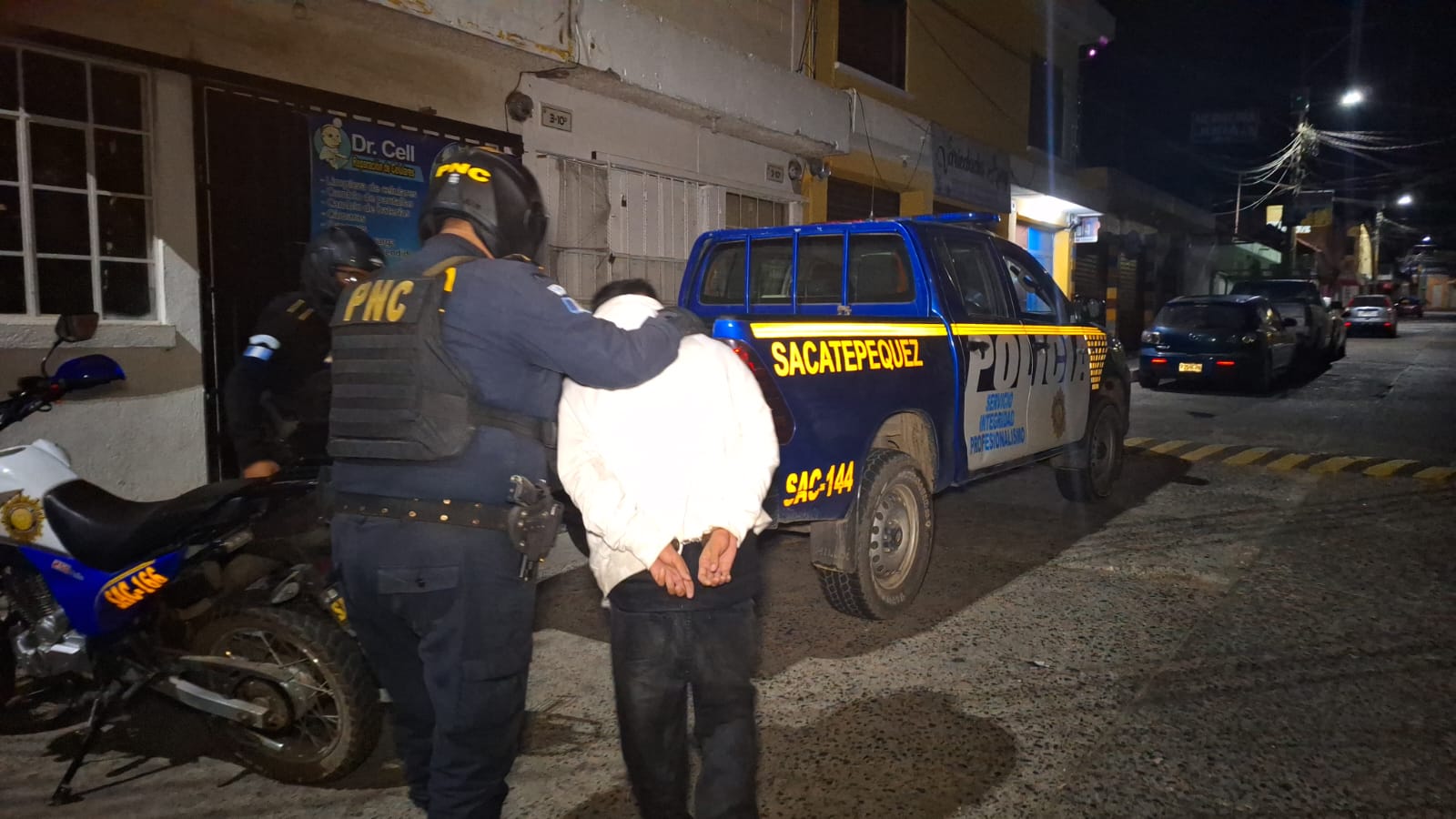 Pandillero salvadoreño intenta darse a la fuga pero es detenido en Santiago Sacatepéquez