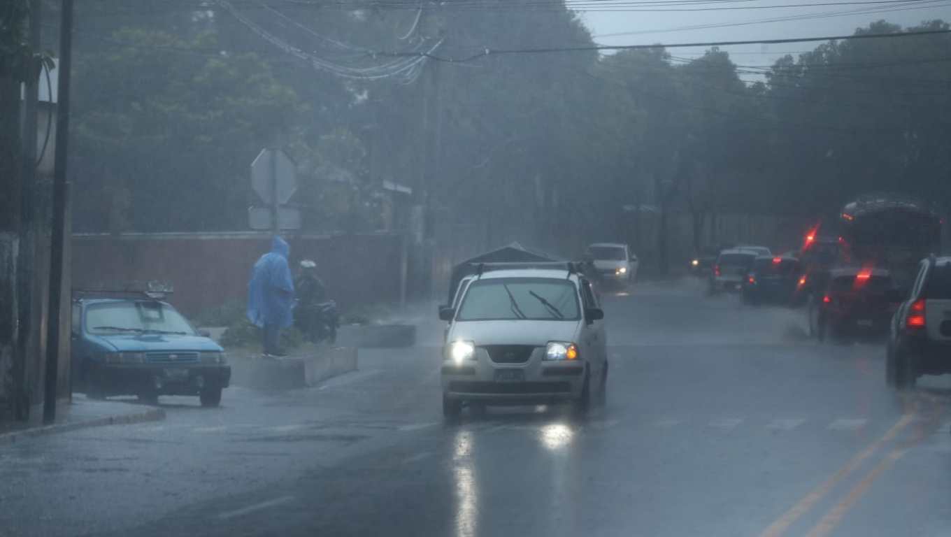 El pronóstico general indica que las lluvias serán más frecuentes durante el mes de abril en varias regiones de Guatemala. (Foto Prensa Libre: Hemeroteca)