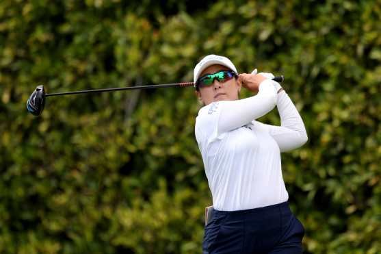 LOS ANGELES, CALIFORNIA - APRIL 26: Jiwon Jeon of South Korea plays her shot from the second tee during the second round of the JM Eagle LA Championship presented by Plastpro at Wilshire Country Club on April 26, 2024 in Los Angeles, California.   Meg Oliphant/Getty Images/AFP (Photo by Meg Oliphant / GETTY IMAGES NORTH AMERICA / Getty Images via AFP)