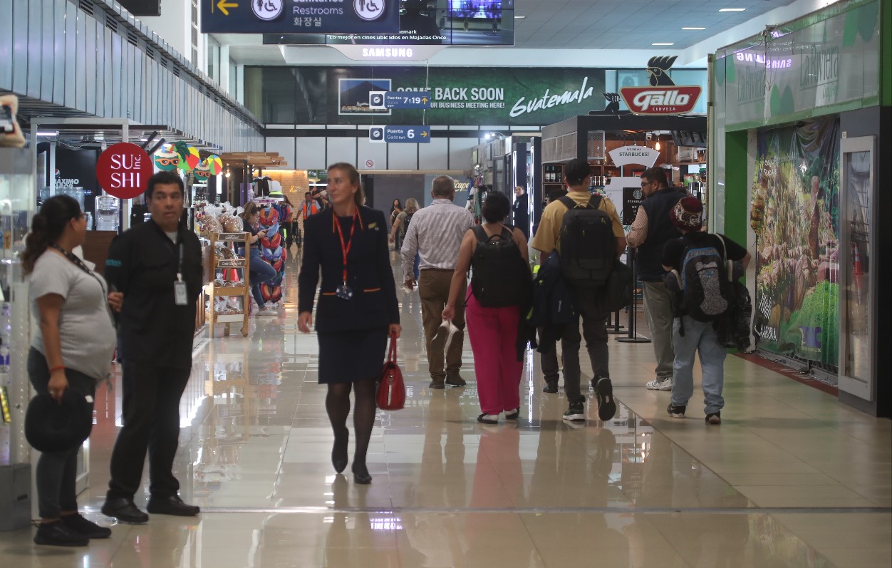 Sector internacional de pasajeros. (Foto Prensa Libre: Carlos Hernández Ovalle)