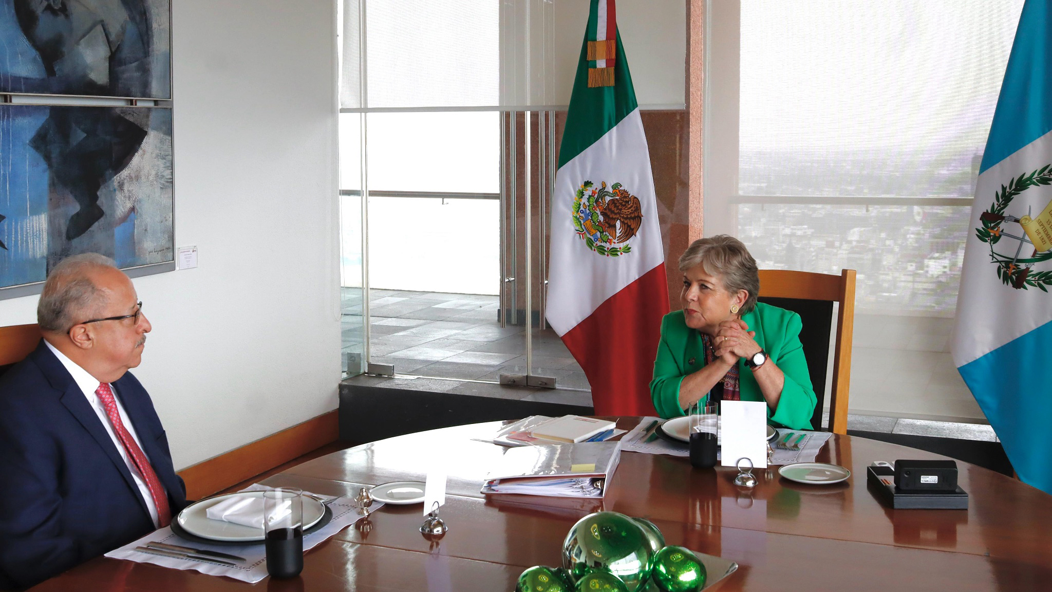México y Guatemala acuerdan mejorar la protección de niños migrantes