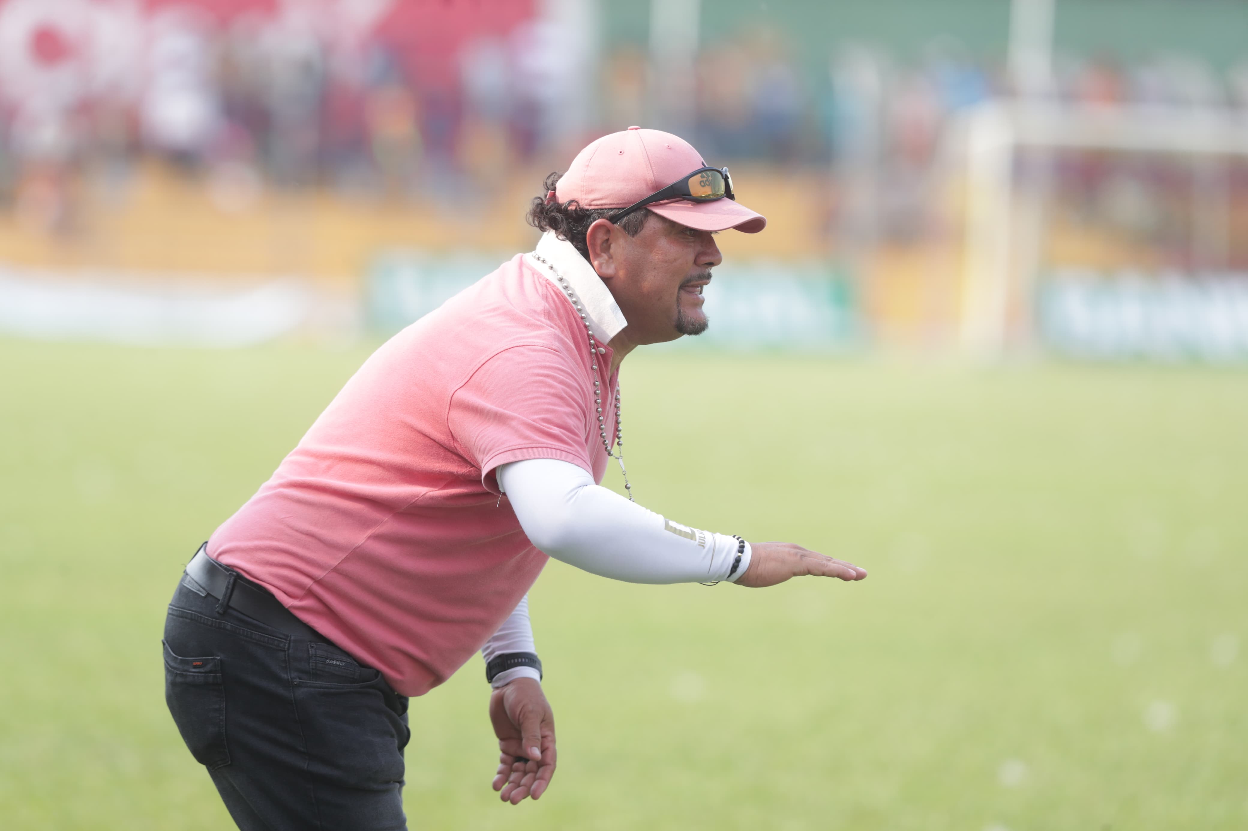 El técnico guatemalteco Julio César Laínez ya no dirige más en la Liga Nacional.