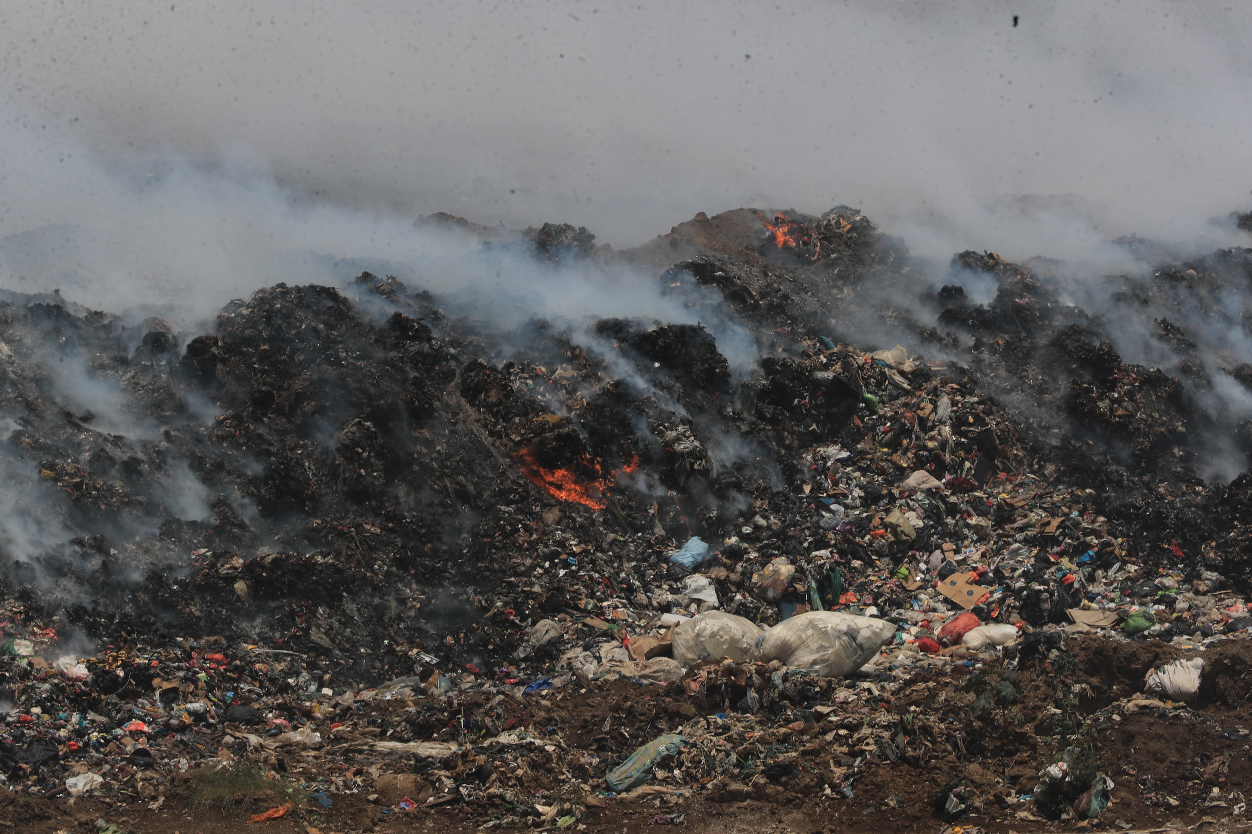 Incendio en vertedero de AMSA está 95% controlado y 90% liquidado'