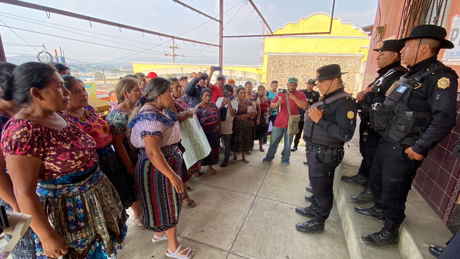 Tensión en San Andrés Itzapa por desaparición de vecino y muerte de canadiense