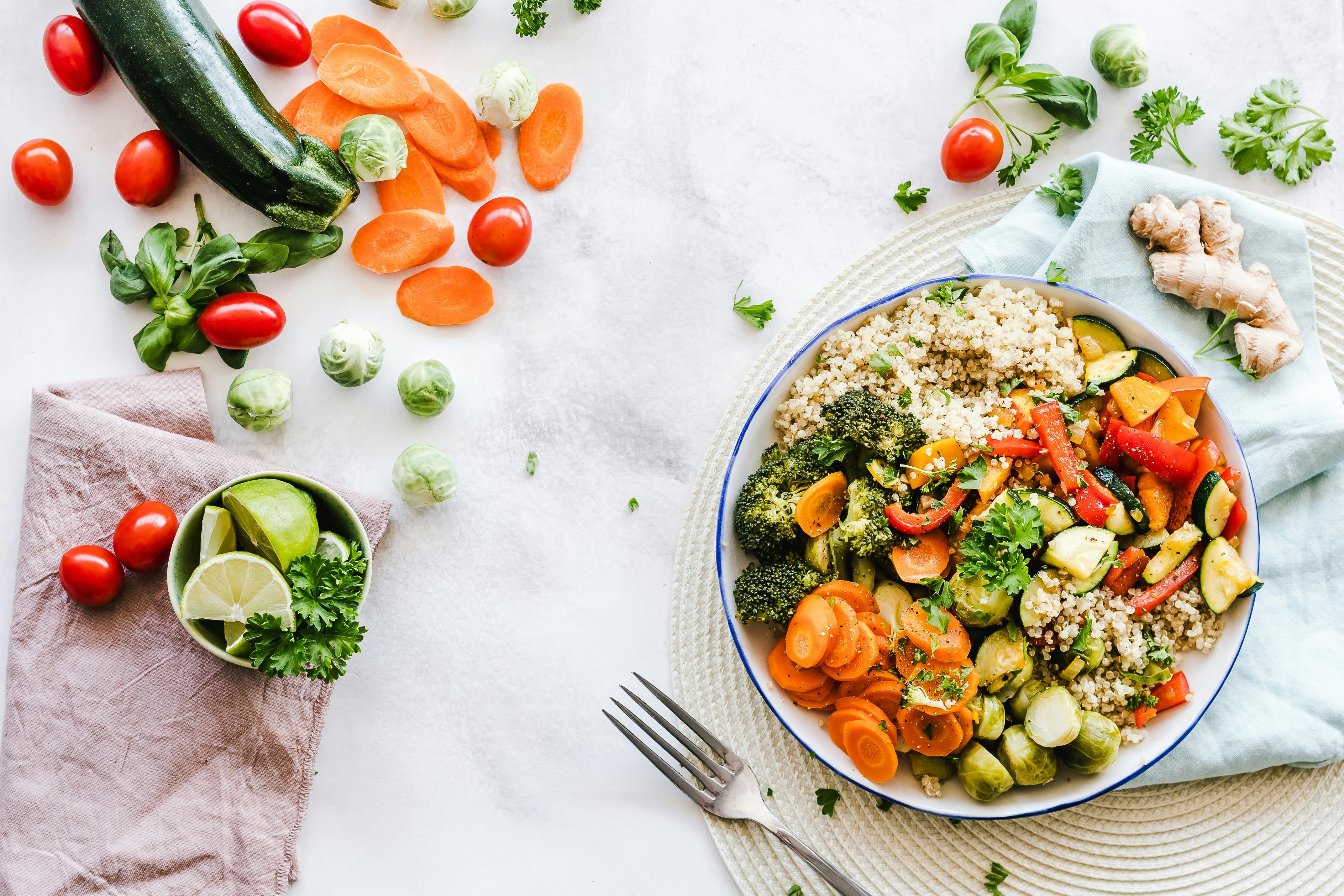 ¿Existe un orden correcto para comer los alimentos?
