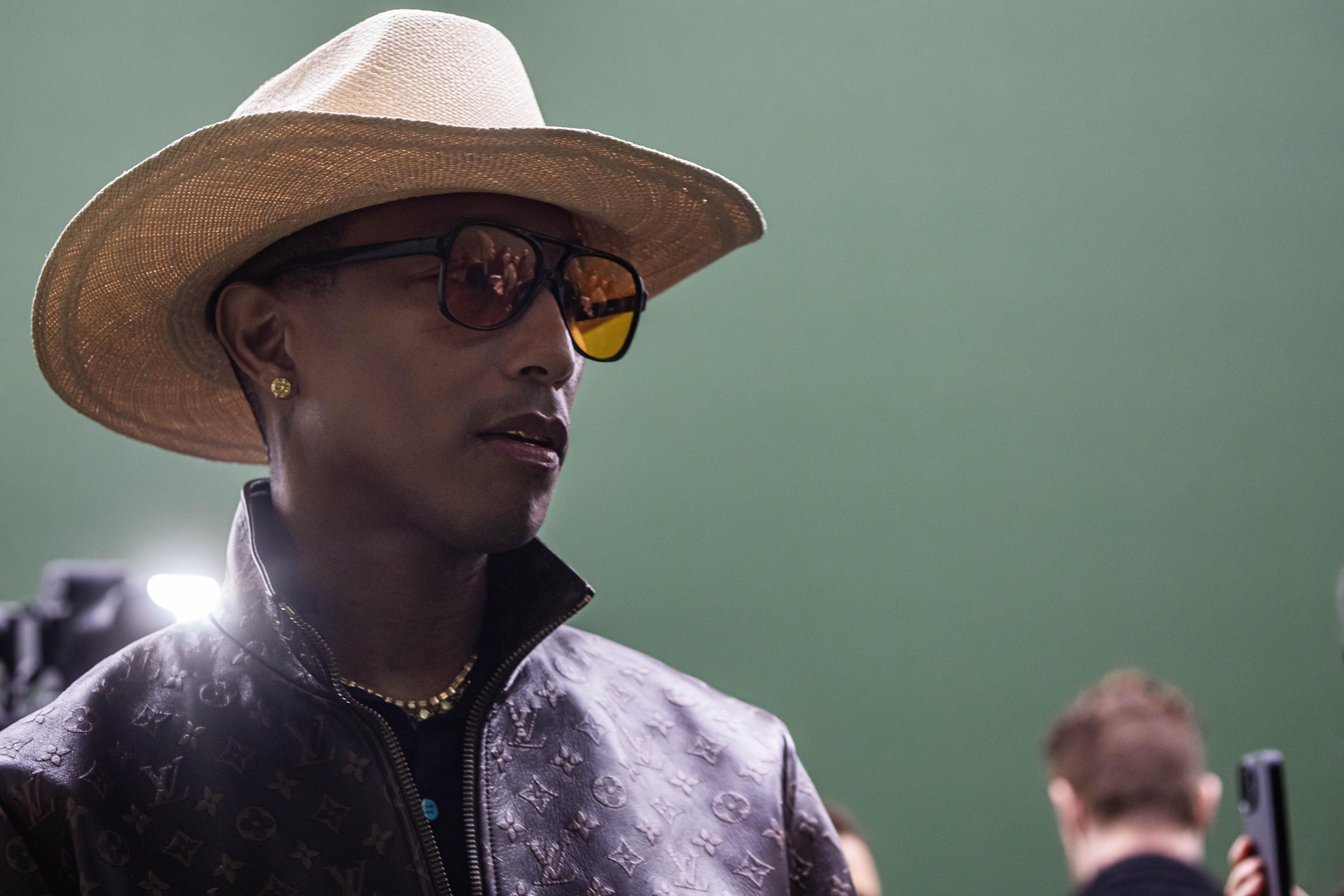 El cantante Pharrell Williams ahora también es diseñador para la marca Louis Vuitton. 
 (Foto Prensa Libre: EFE)