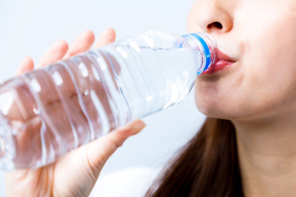 La hidratación es clave para evitar un golpe de calor. 

(Foto Prensa Libre: Shutterstock) 