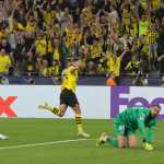Fullkrug celebra la anotación de la victoria del Borussia Dortmund frente al PSG. (Foto Prensa Libe: AFP).