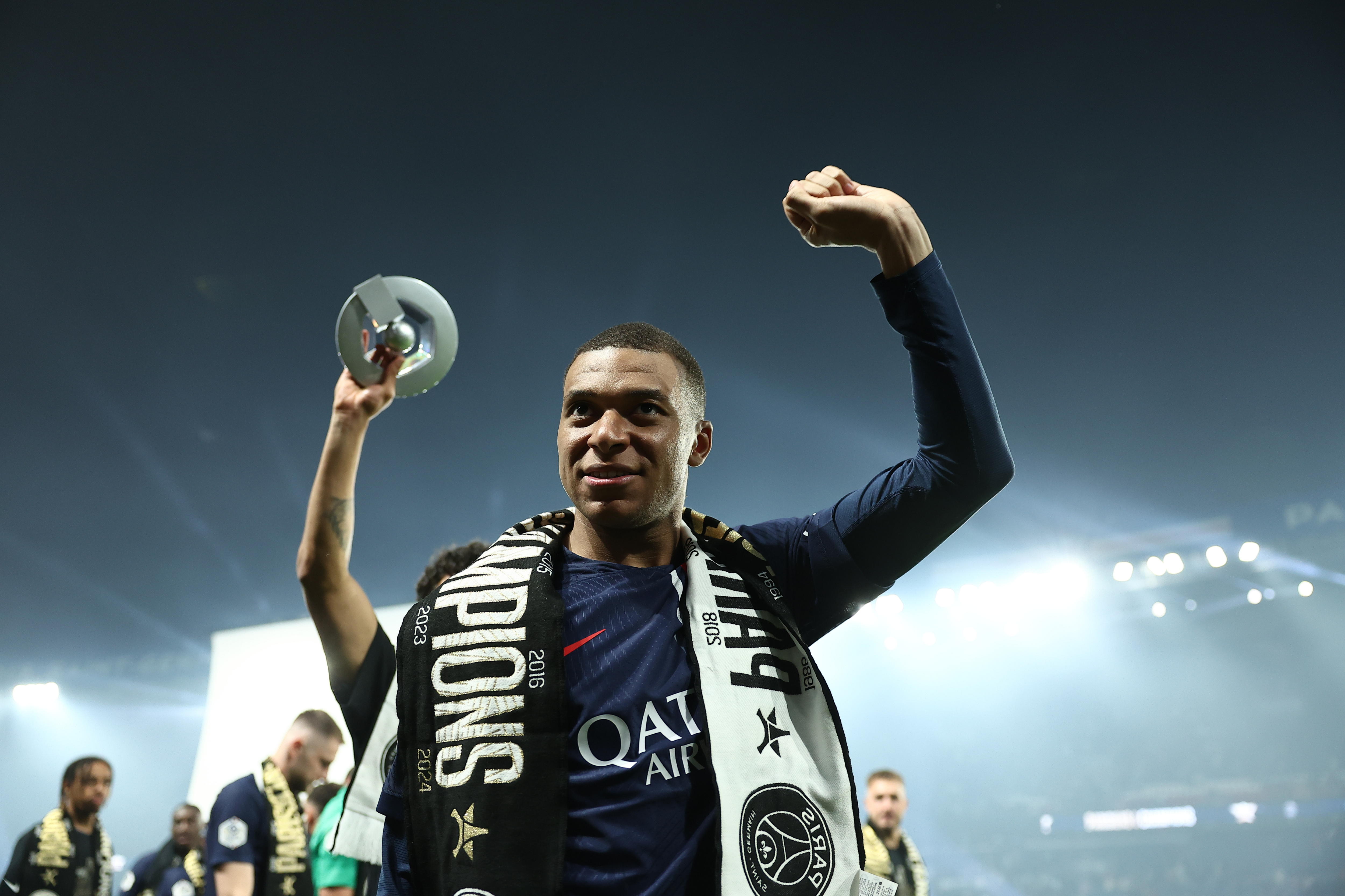 El presidente de LaLiga adelanta que Mbappé firmó por cinco temporadas con el Real Madrid