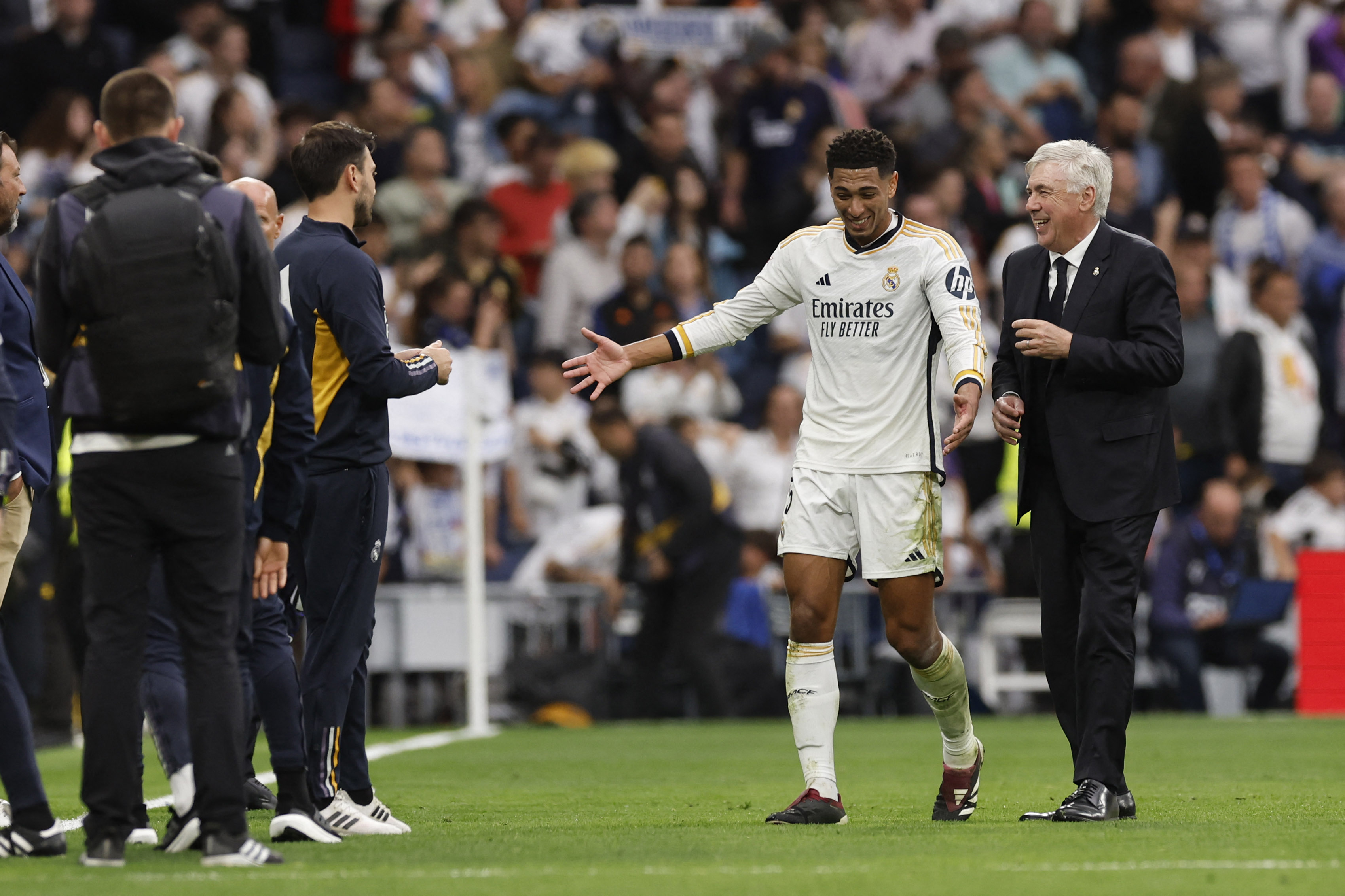 Jude Bellingham agradeció la confianza del técnico  Carlo Ancelotti, quien ha sido clave en su papel con el Real Madrid. (Foto Prensa Libre: AFP).