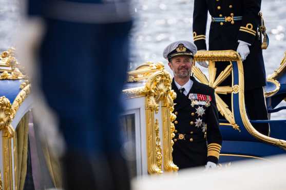 Denmark's King Frederik X arrives on the Royal Barge Vasaorden at Skeppsbron in Stockholm, Sweden, on May 6, 2024. King Frederik X and Queen Mary of Denmark are on a State Visit to Sweden 6-7 May, 2024. (Photo by Jonathan NACKSTRAND / AFP)