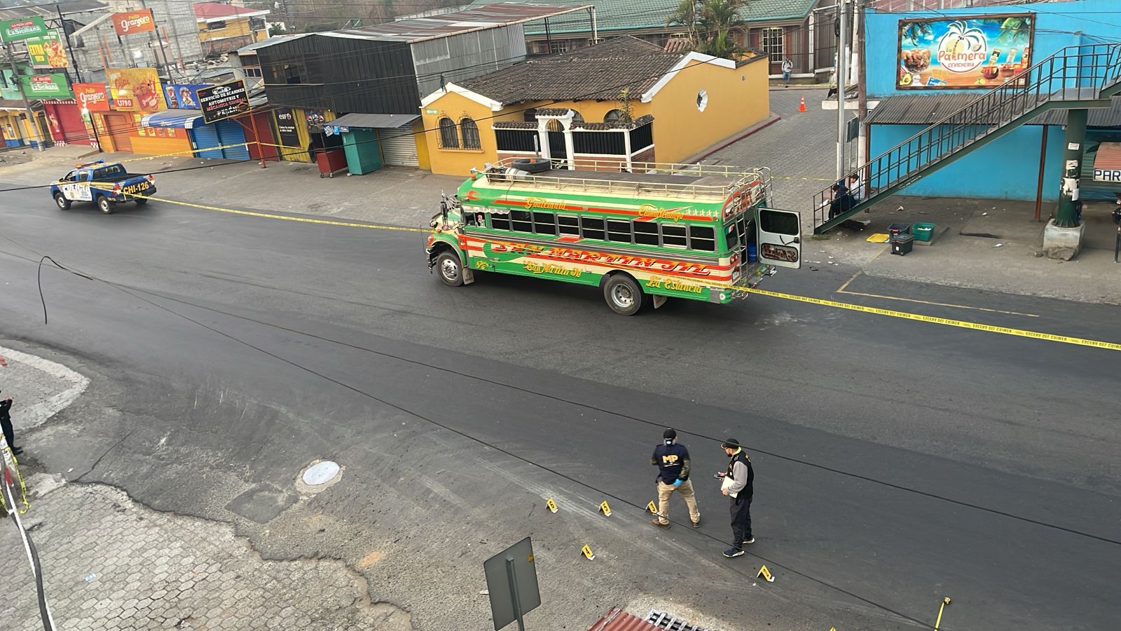 Un ataque armado dejó tres heridos en El Tejar, Chimaltenango. (Foto Prensa Libre: Víctor Chamalé)