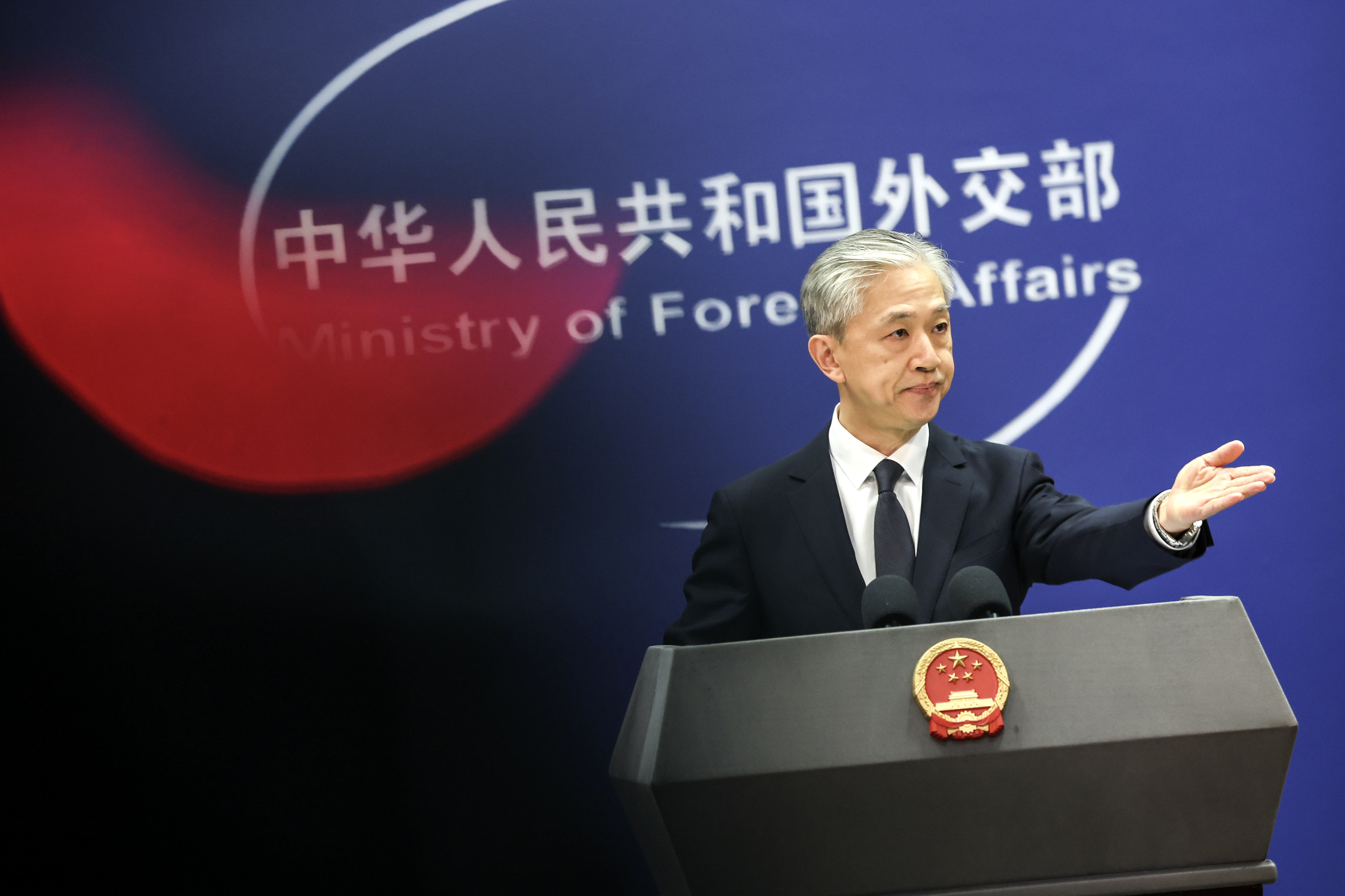Beijing (China), 20/05/2024.- China's Ministry of Foreign Affairs spokesperson, Wang Wenbin, gestures as he holds a press conference in Beijing, China, 20 May 2024. China's Foreign Ministry spokesperson said that President Xi Jinping has sent a message of condolences to Iran's First Vice President Mohammad Mokhber, 'expressing deep condolences on behalf of the Chinese government and people for the death of President Ebrahim Raisi in the helicopter accident'. According to Iranian state media, President Raisi, Foreign Minister Hossein Amir-Abdollahian and several others were killed in a helicopter crash in the mountainous Varzaghan area on 19 May, during their return to Tehran, after an inauguration ceremony of the joint Iran-Azerbaijan constructed Qiz-Qalasi dam at the Aras river. (Azerbaiyán, Teherán) EFE/EPA/WU HAO