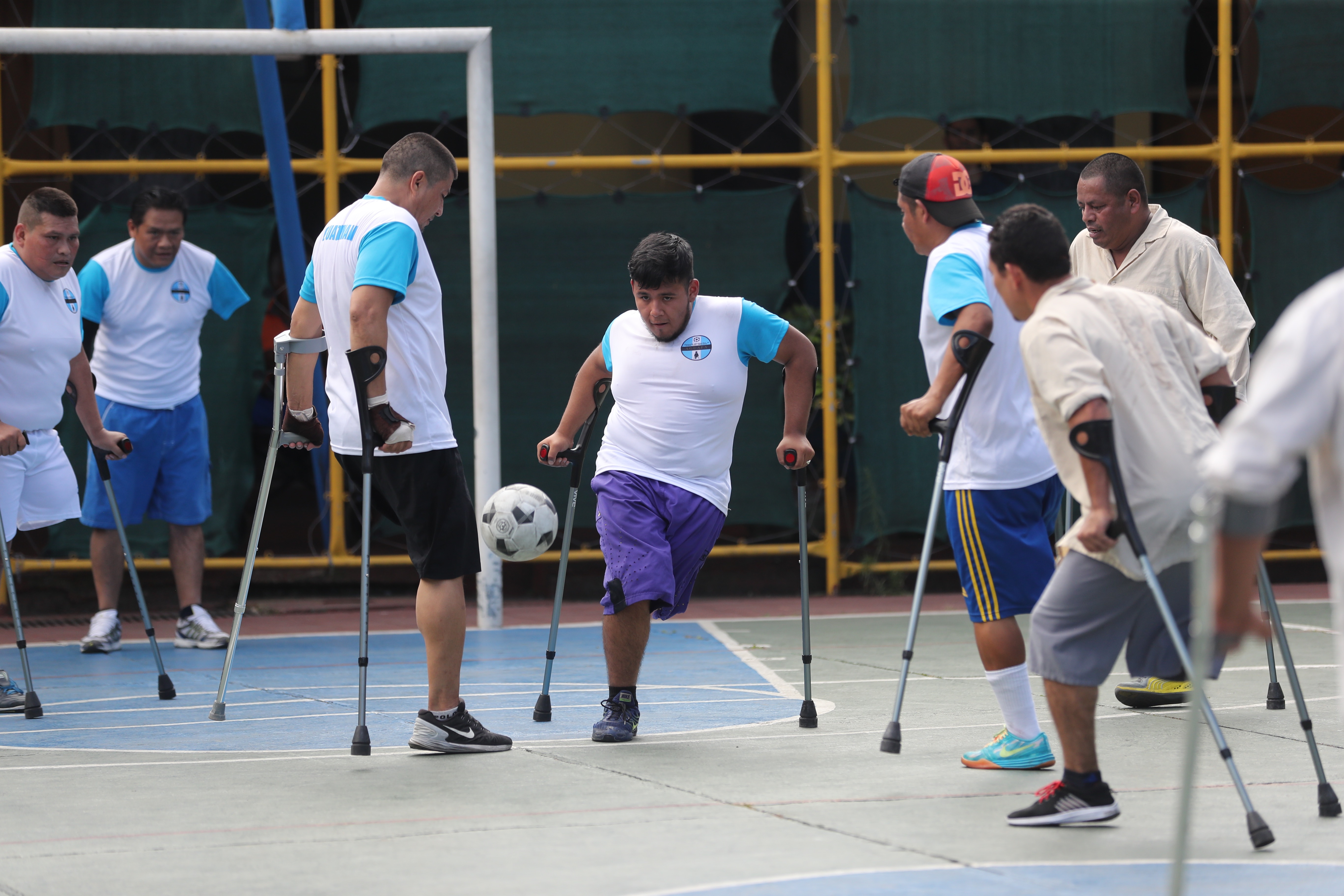 El entreno, resiliencia y superación constante, son los principales pilares para quienes luego de rehabilitación y terapias, han podido salir adelante. (Fotografía Prensa Libre: Érick Ávila).