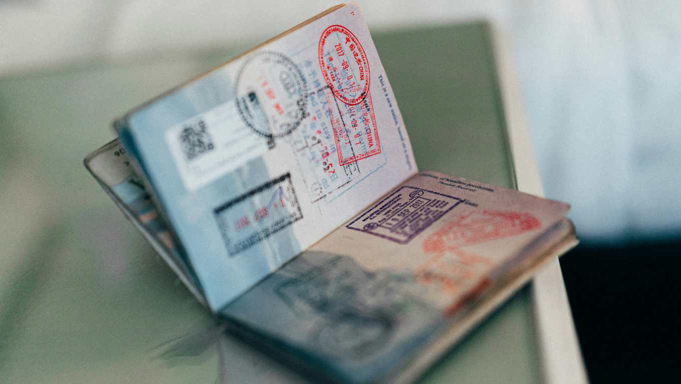 Autoridades migratorias extenderán pasaportes en una jornada especial el 25 de mayo. (Foto Prensa Libre: Unsplash)